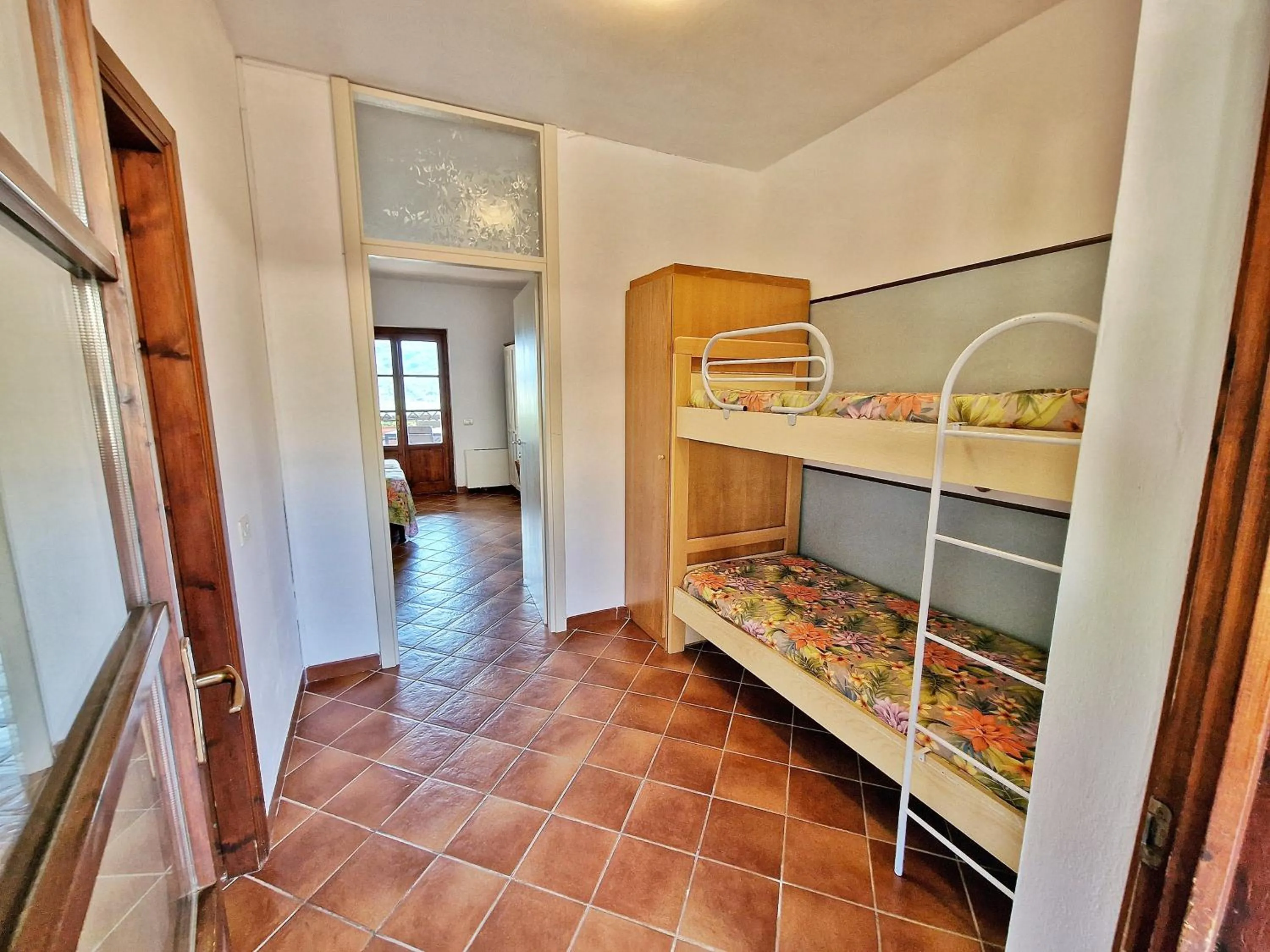 bunk bed, Bed in Al Barcoco