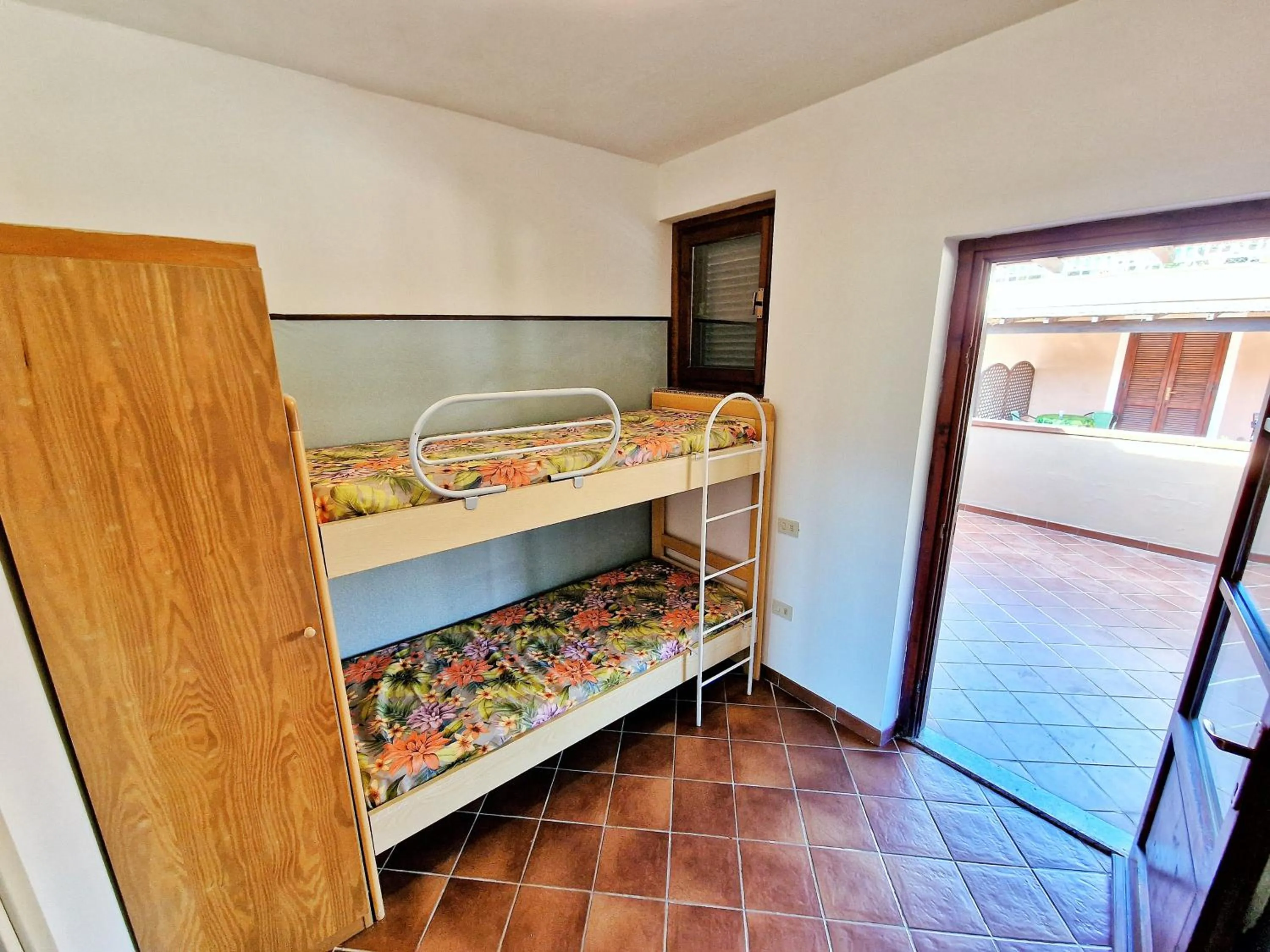 bunk bed, Bed in Al Barcoco