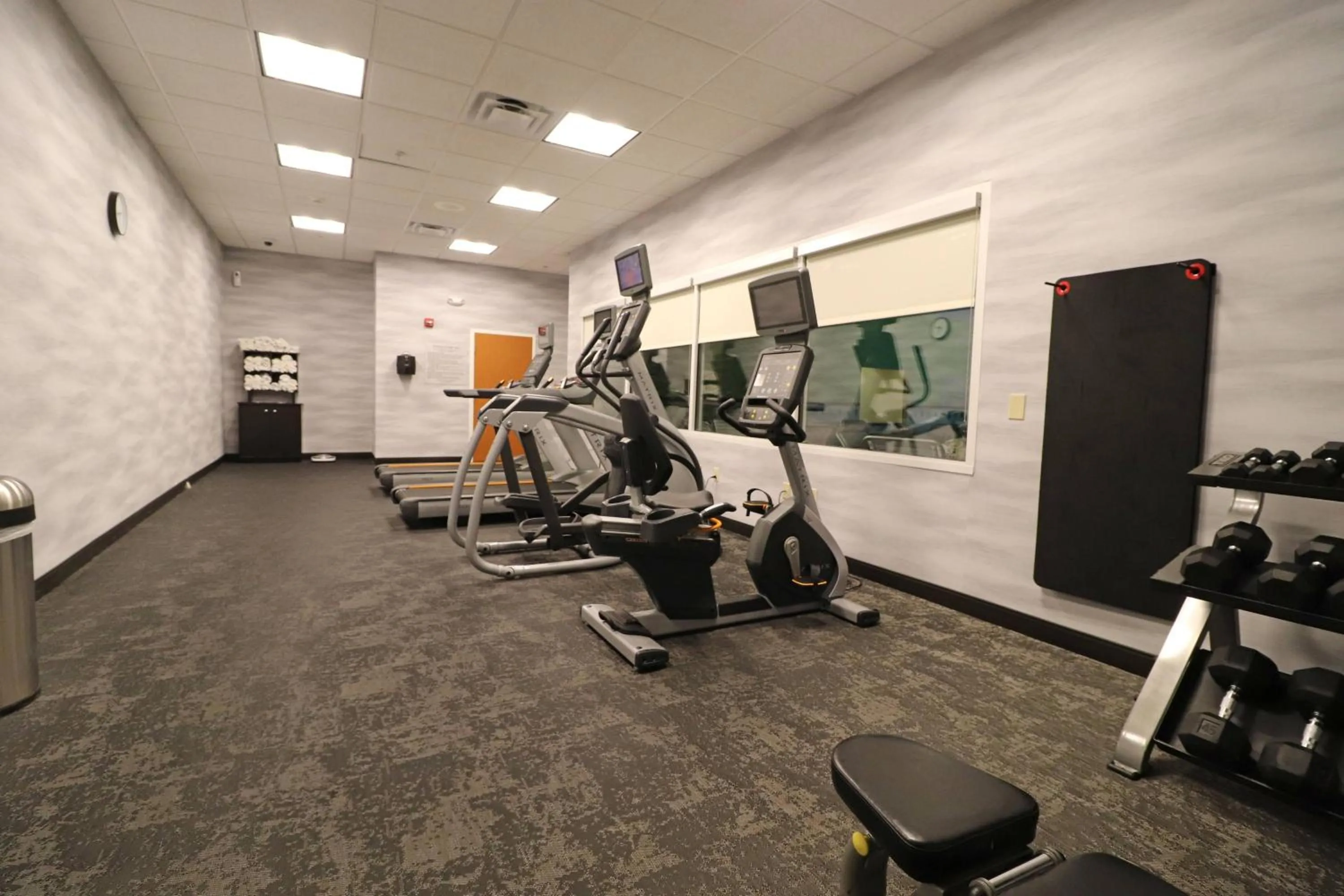 Fitness centre/facilities in Fairfield Inn & Suites by Marriott Kearney
