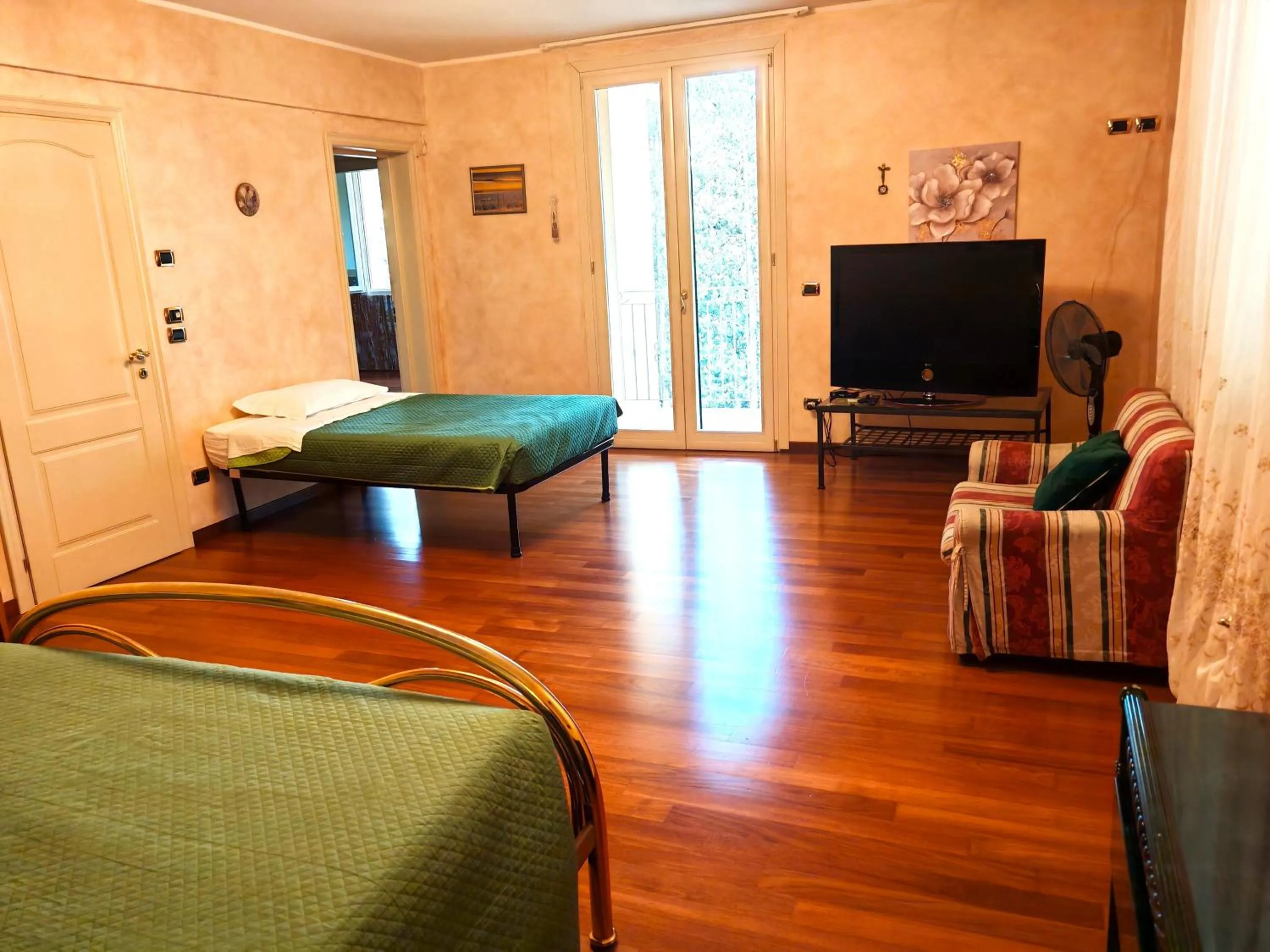 View (from property/room), Bed in Parco dei Gelsomini