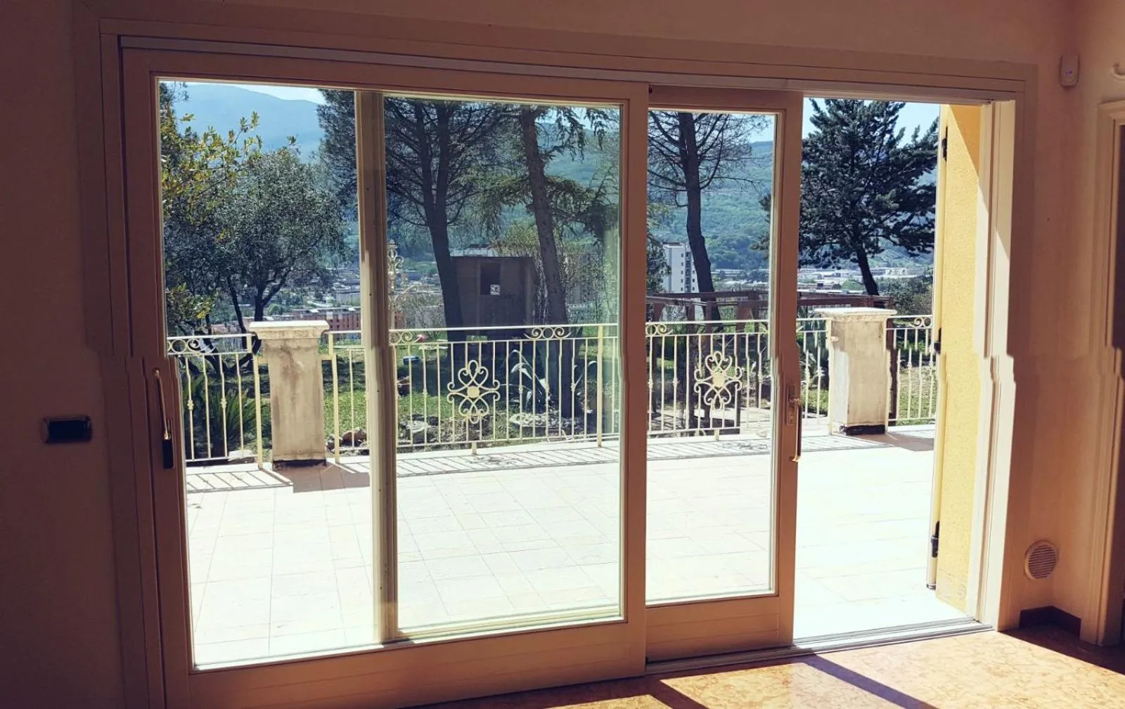 Communal lounge/ TV room in Parco dei Gelsomini