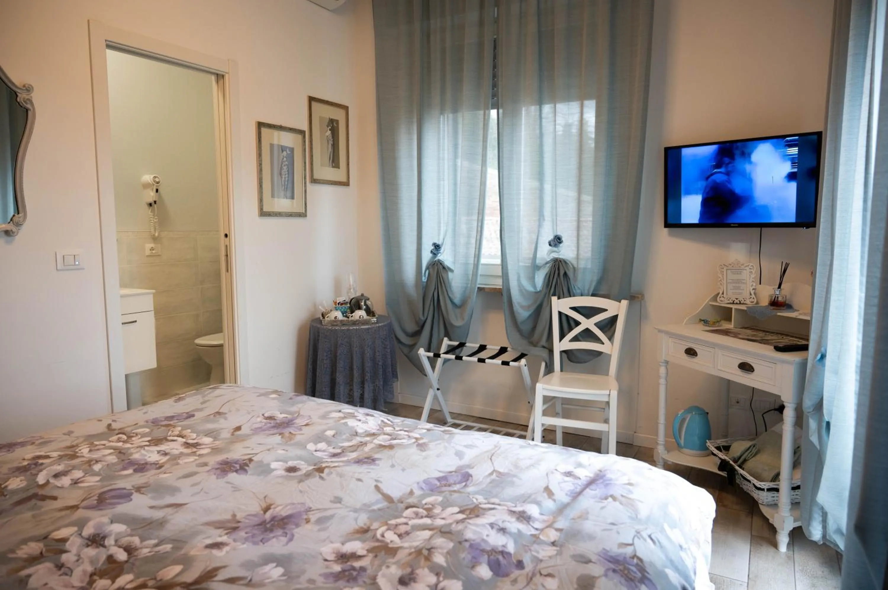 Bedroom, Bed in La Garampa