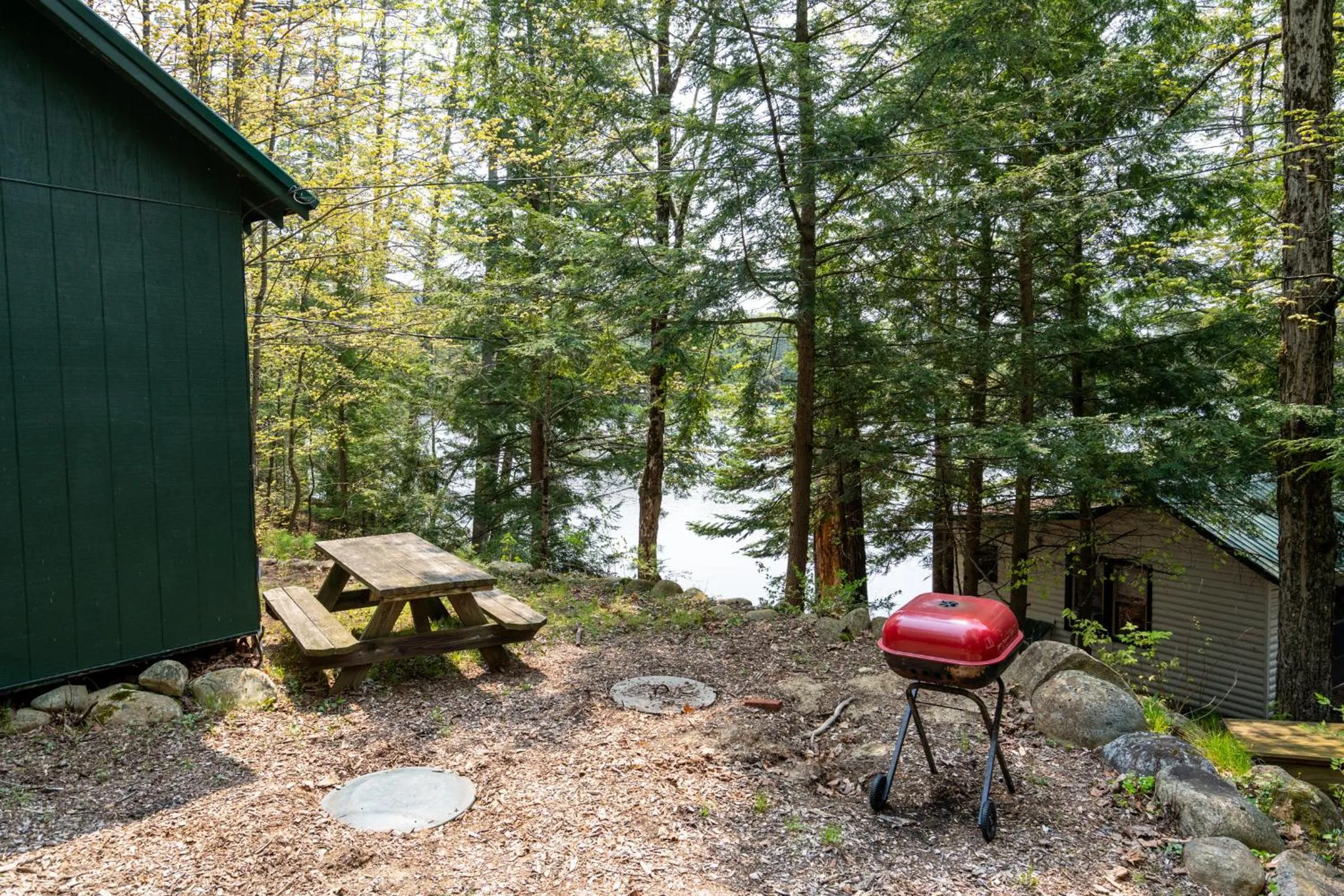 Hide-A-Way Waterfront Cottages