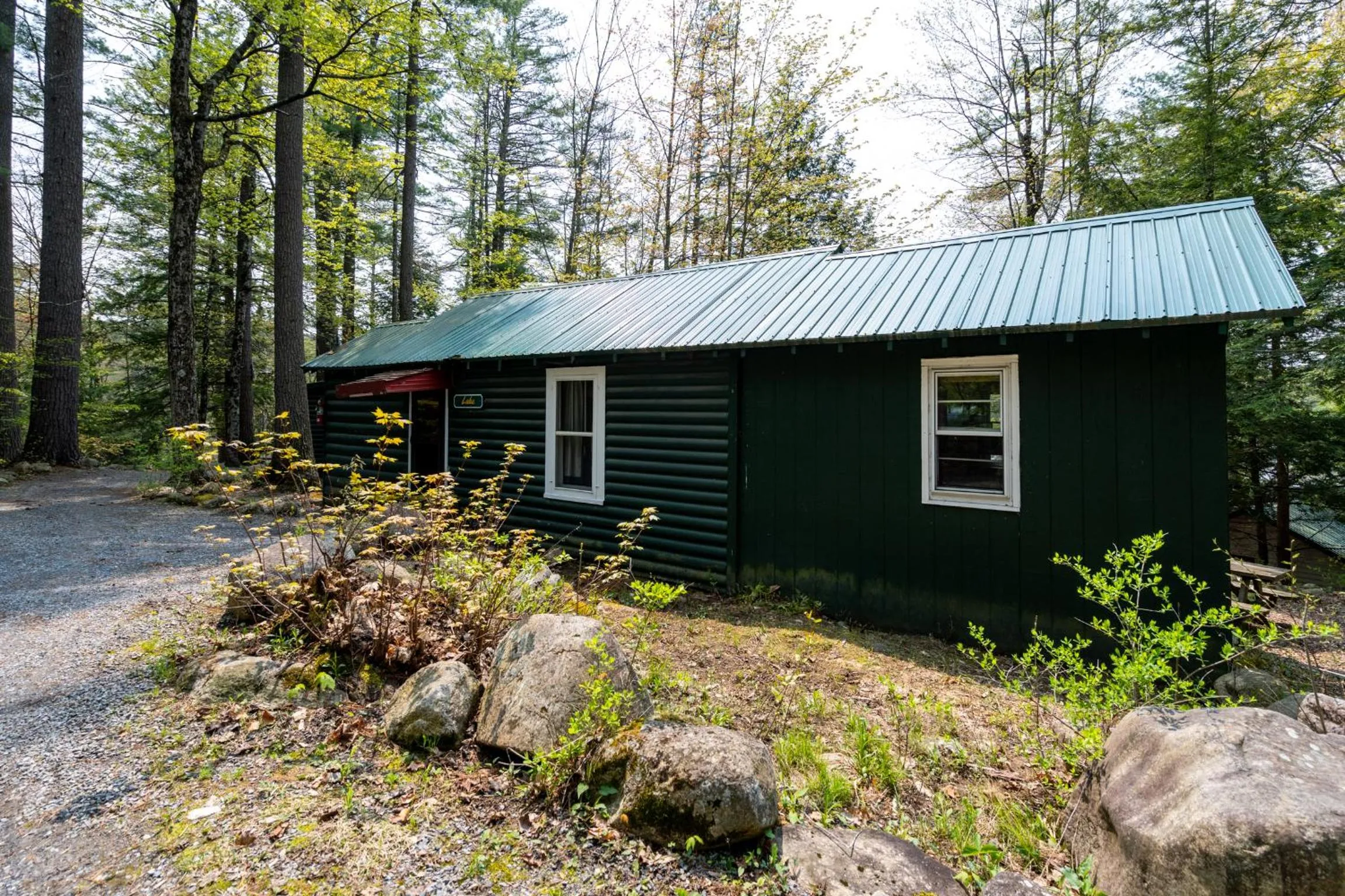 Hide-A-Way Waterfront Cottages