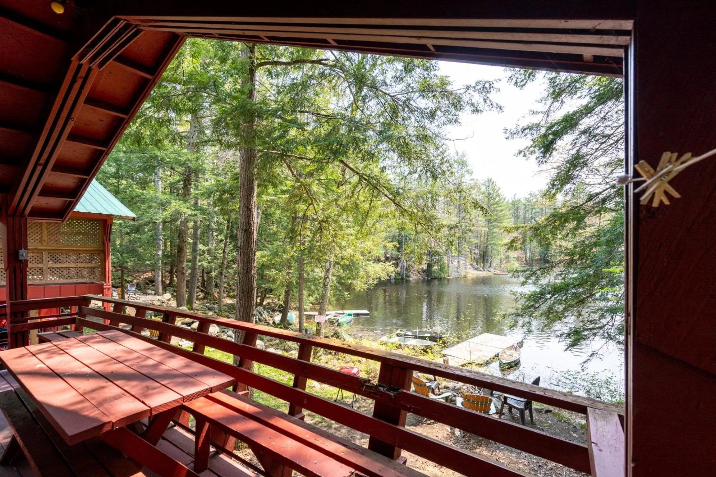 Hide-A-Way Waterfront Cottages