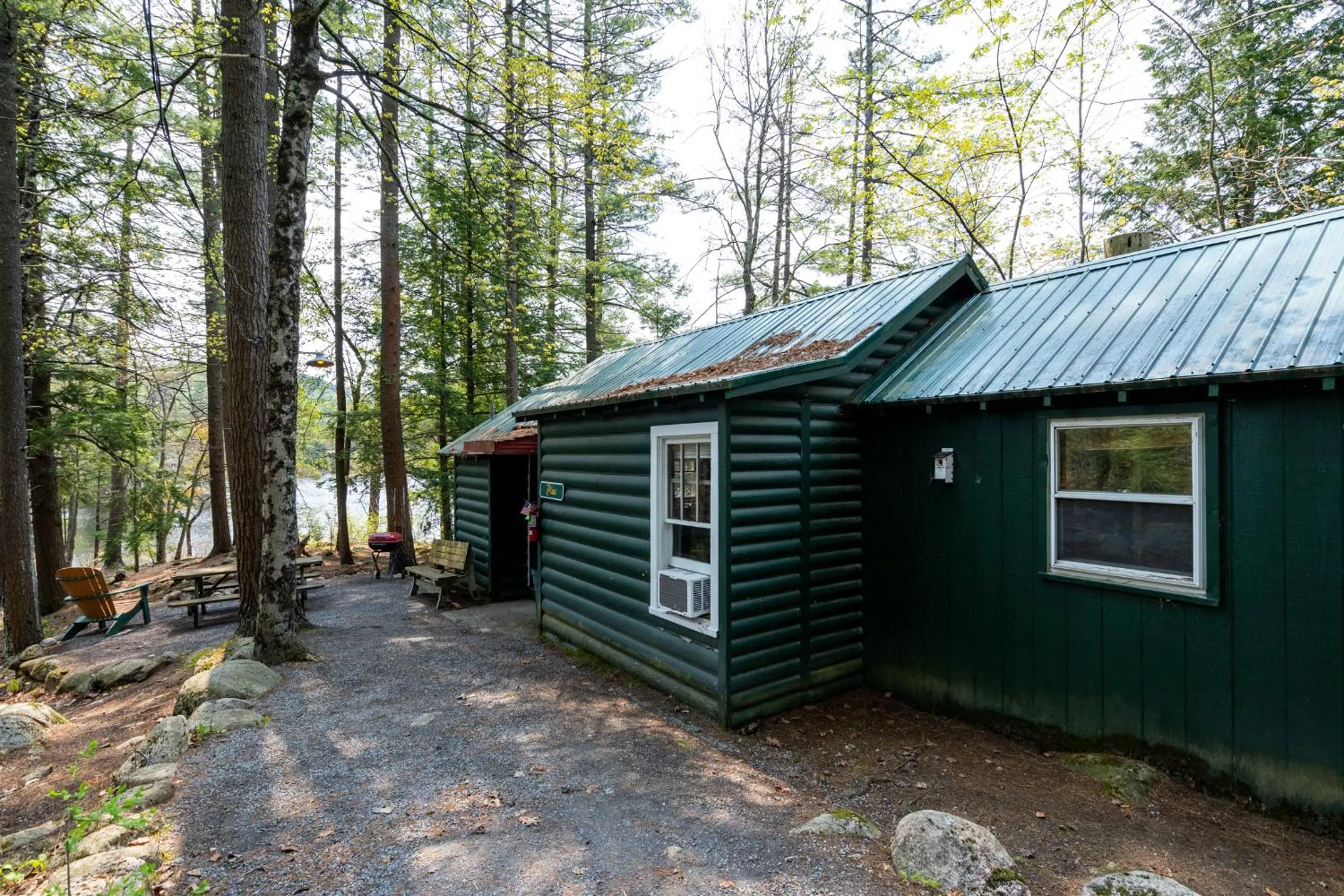 Hide-A-Way Waterfront Cottages