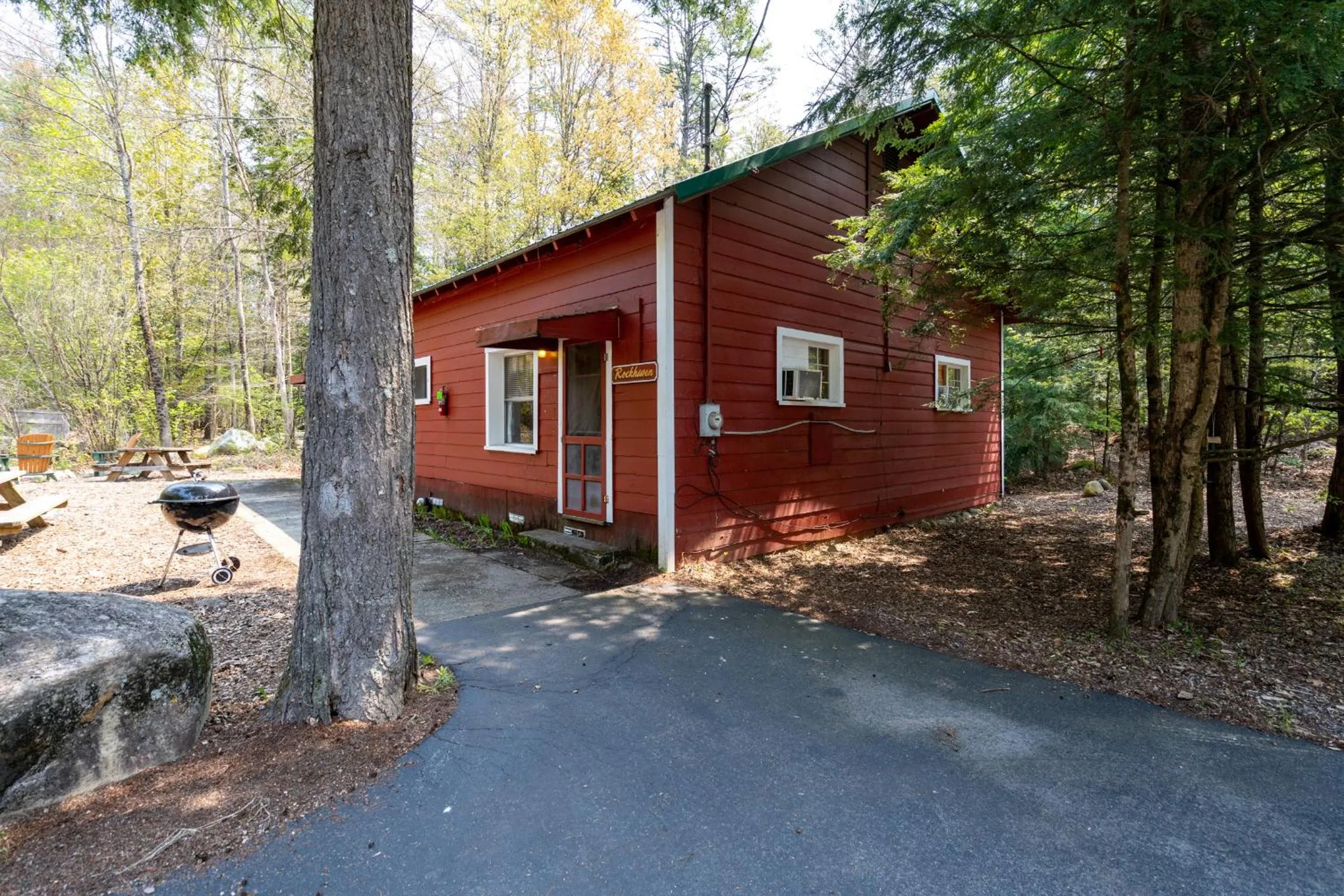 Hide-A-Way Waterfront Cottages