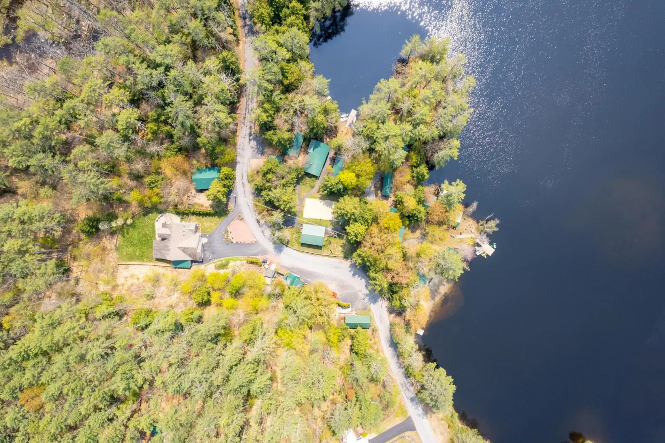 Hide-A-Way Waterfront Cottages