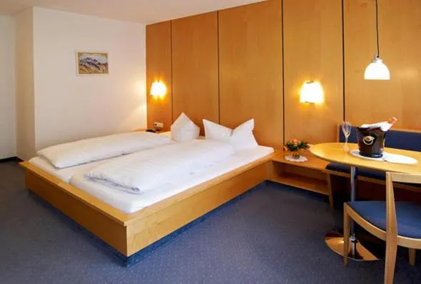 Bedroom, Bed in Hotel Silvretta