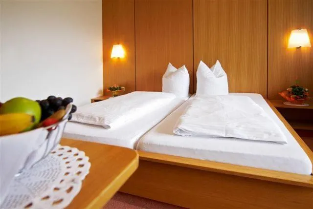 Bedroom, Bed in Hotel Silvretta