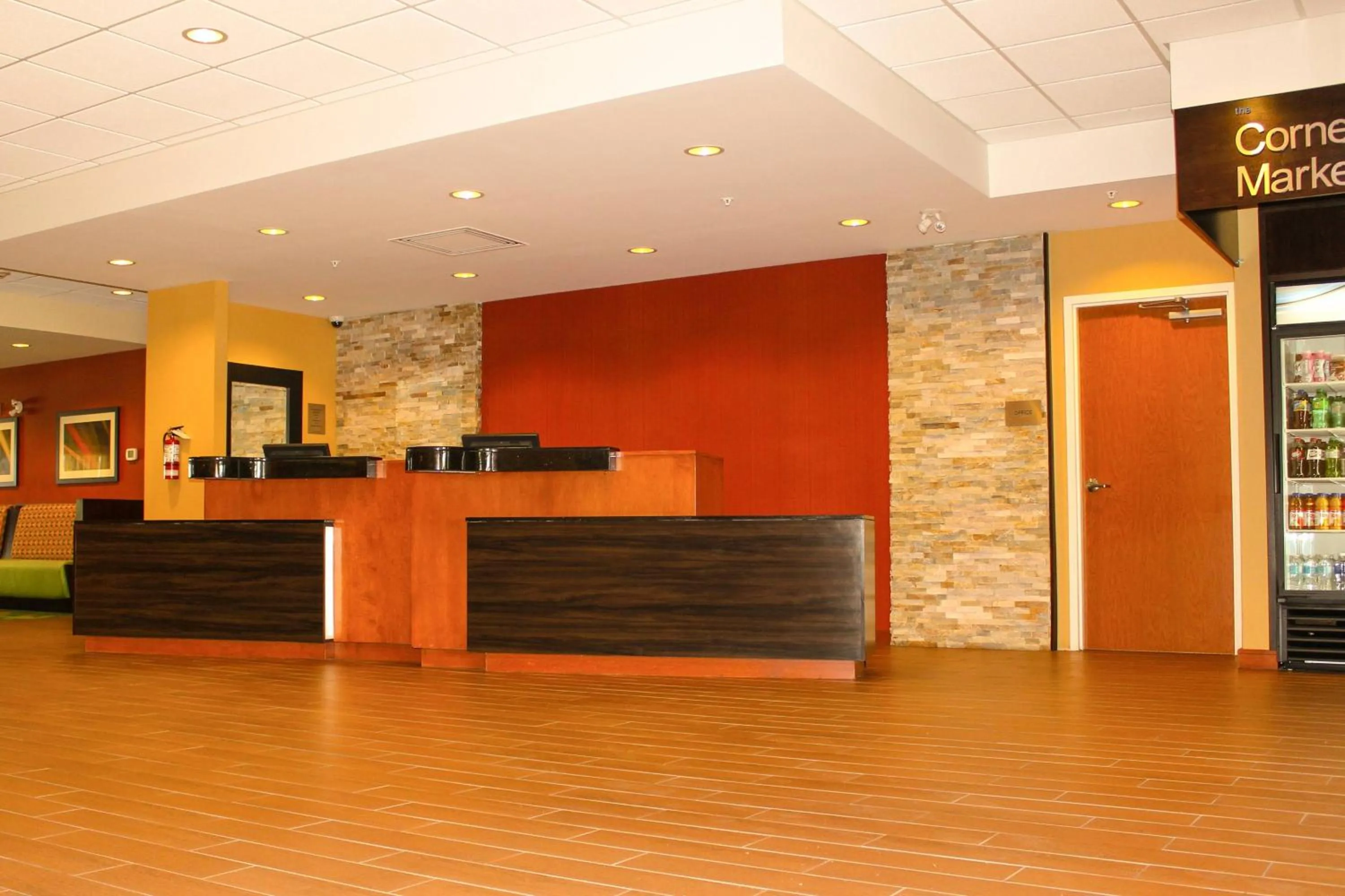 Lobby or reception in Fairfield Inn & Suites by Marriott Toronto Mississauga