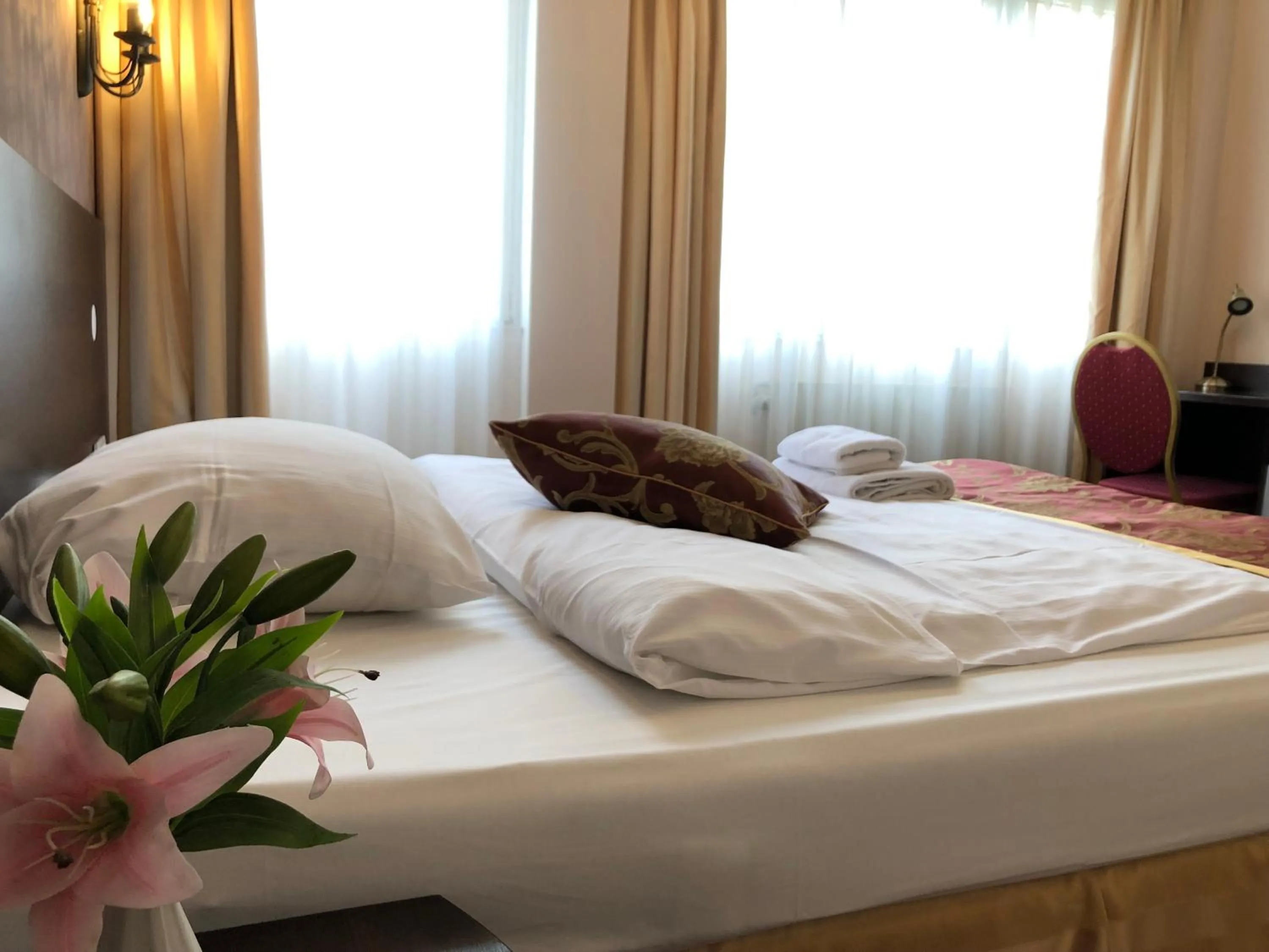 Bed in Atlas Berlin Hotel