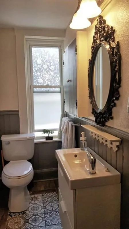Bathroom in Willow House Inn B&B