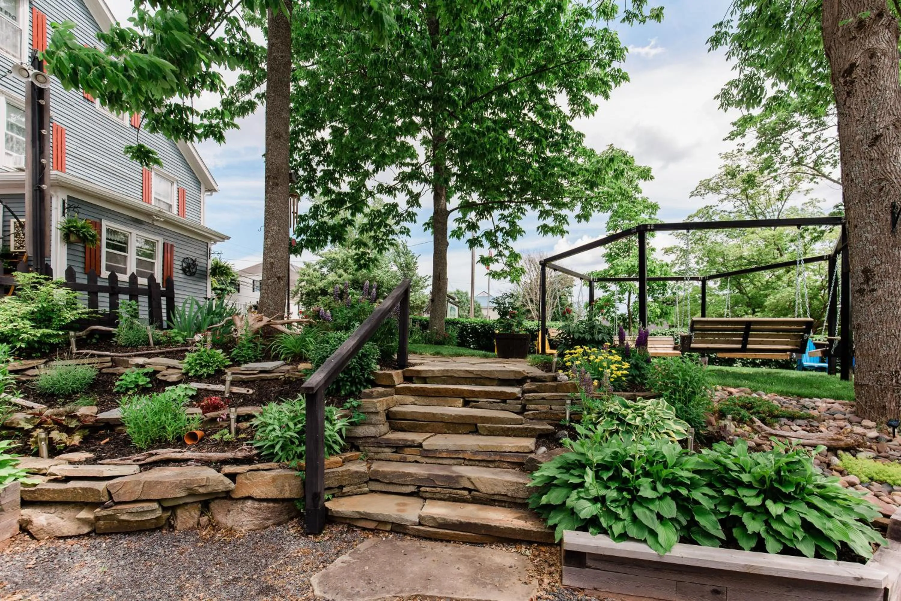 Garden in Willow House Inn B&B