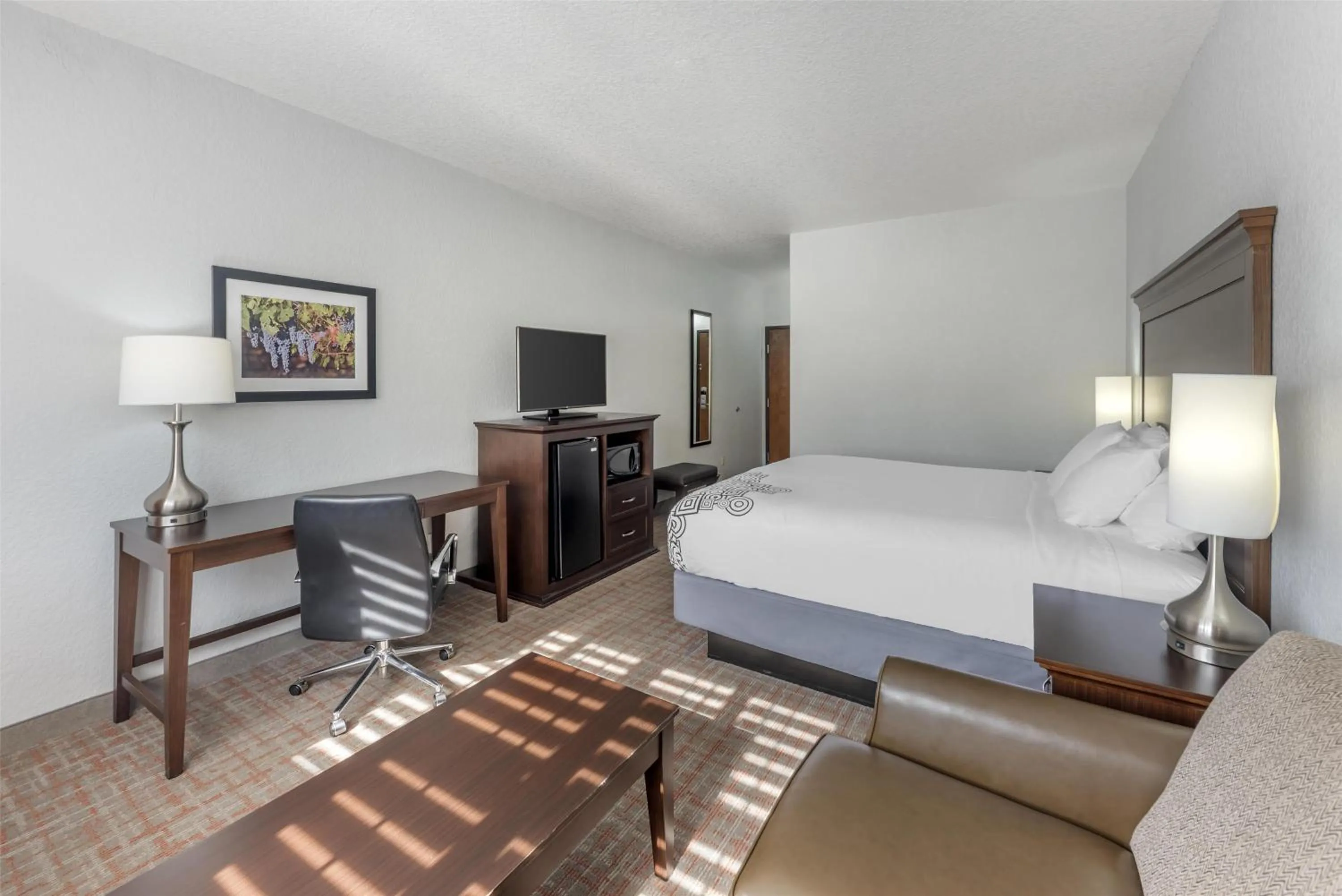 Bedroom, Bed in Best Western Plus Fredericksburg