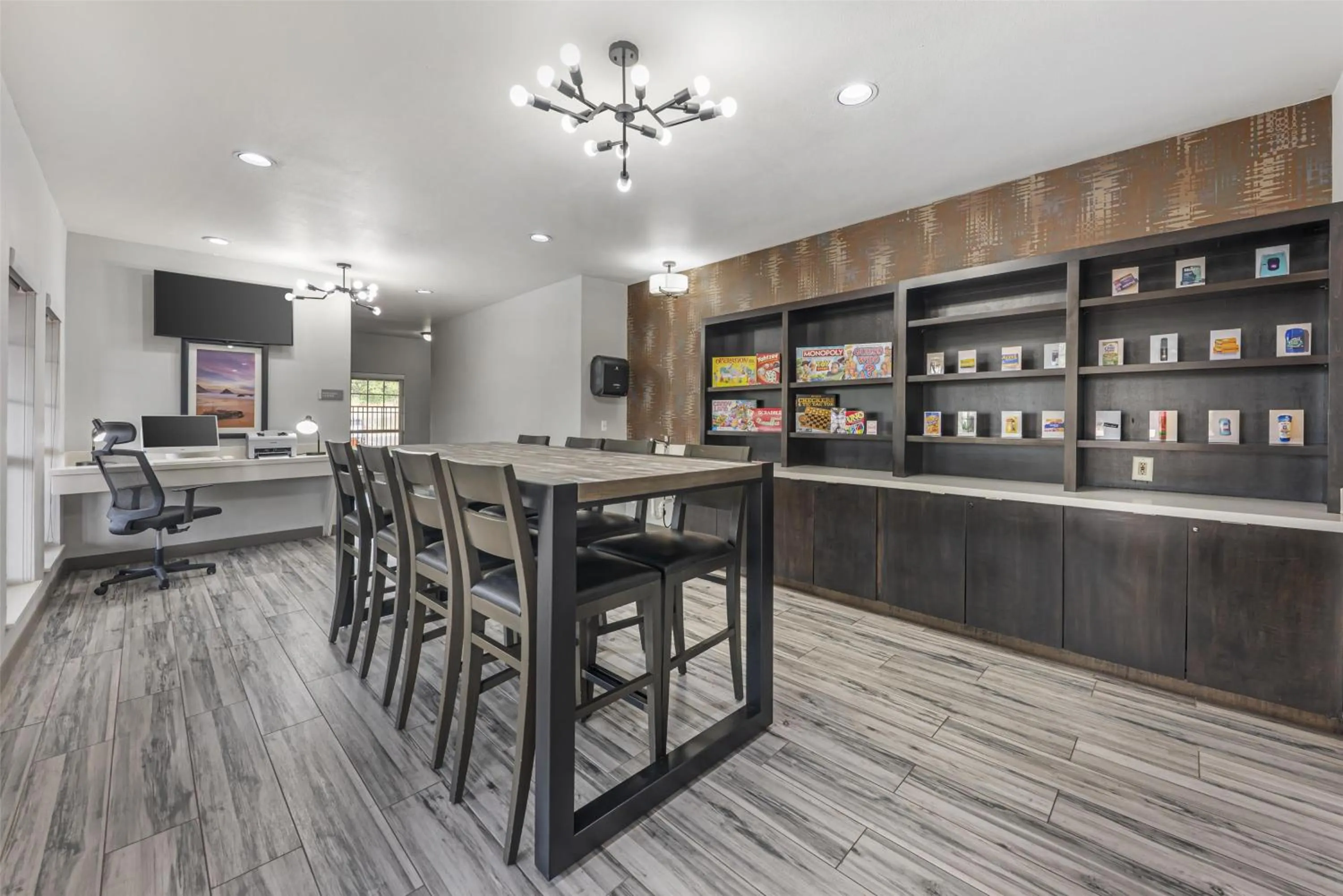 Property building in Best Western Plus Fredericksburg