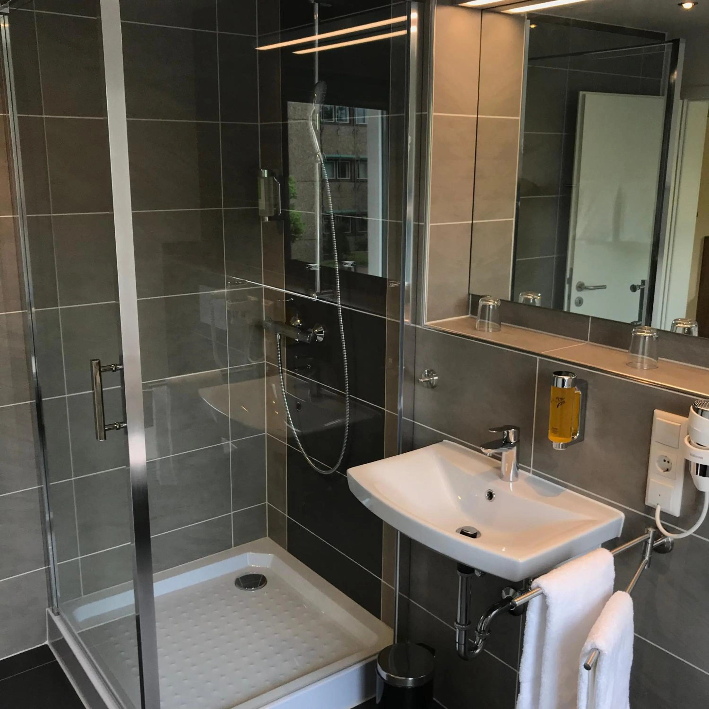 Hotel Select Suites & Aparts