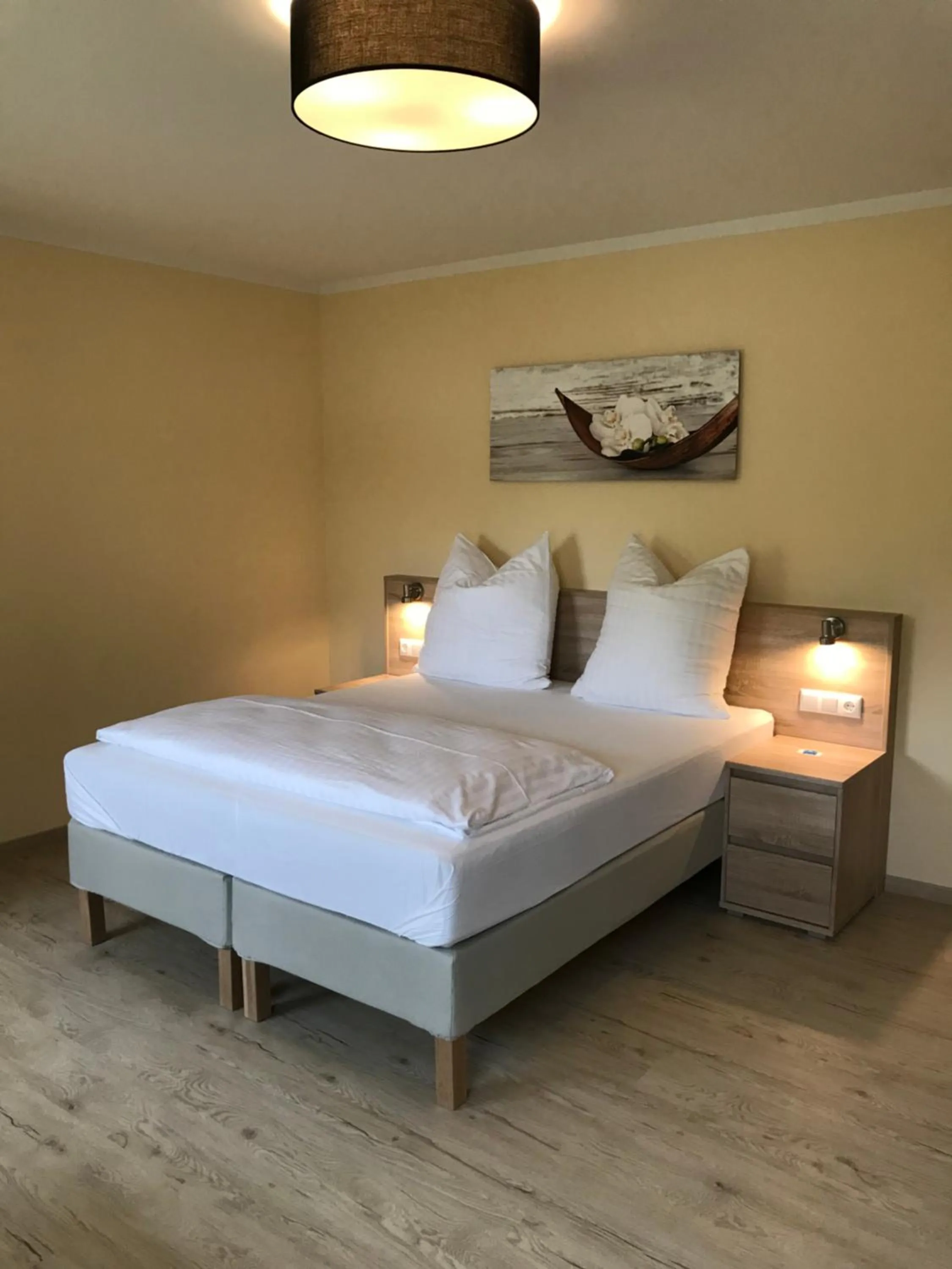 Bed in Hotel Select Suites & Aparts