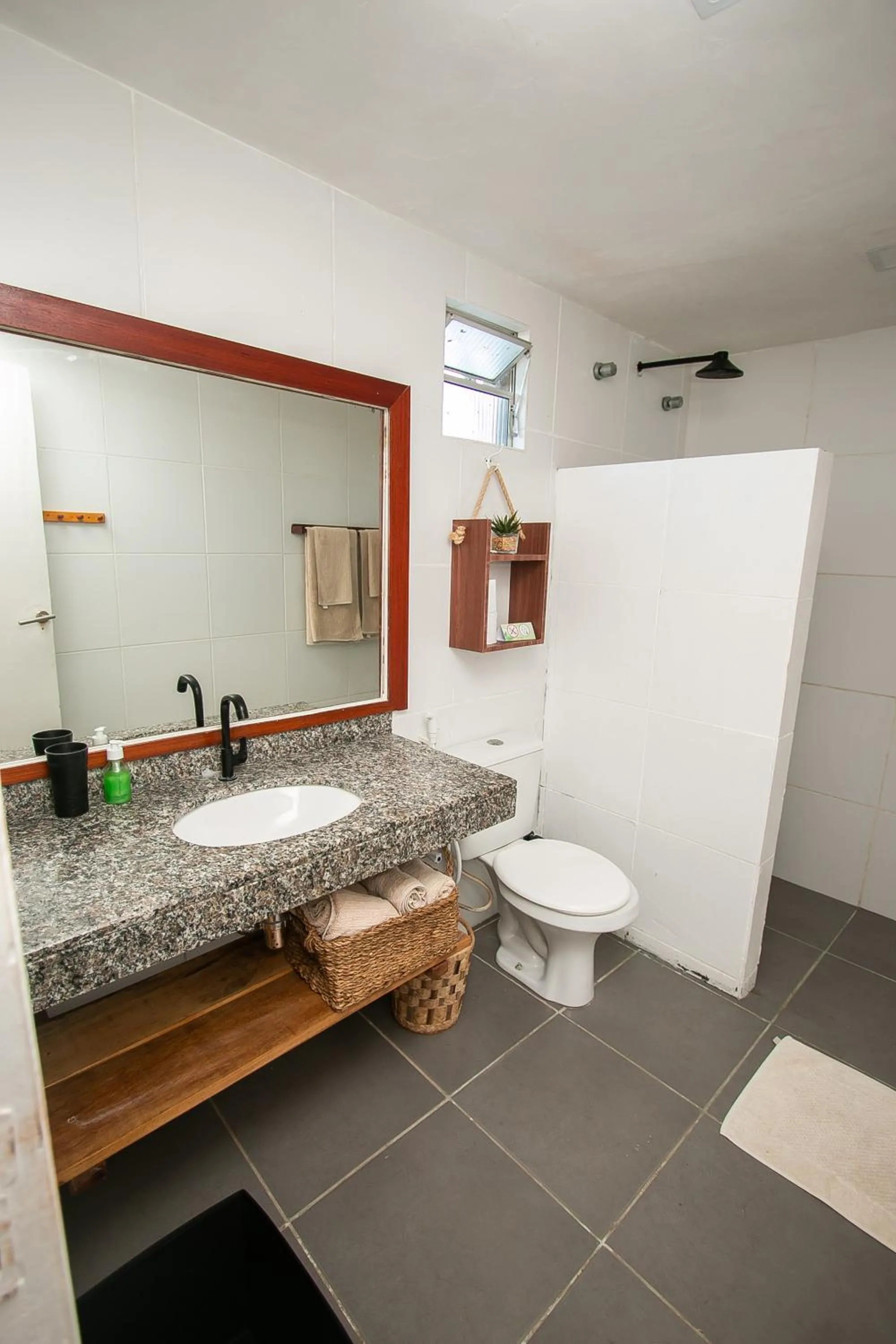 Toilet in Amagali Pousada