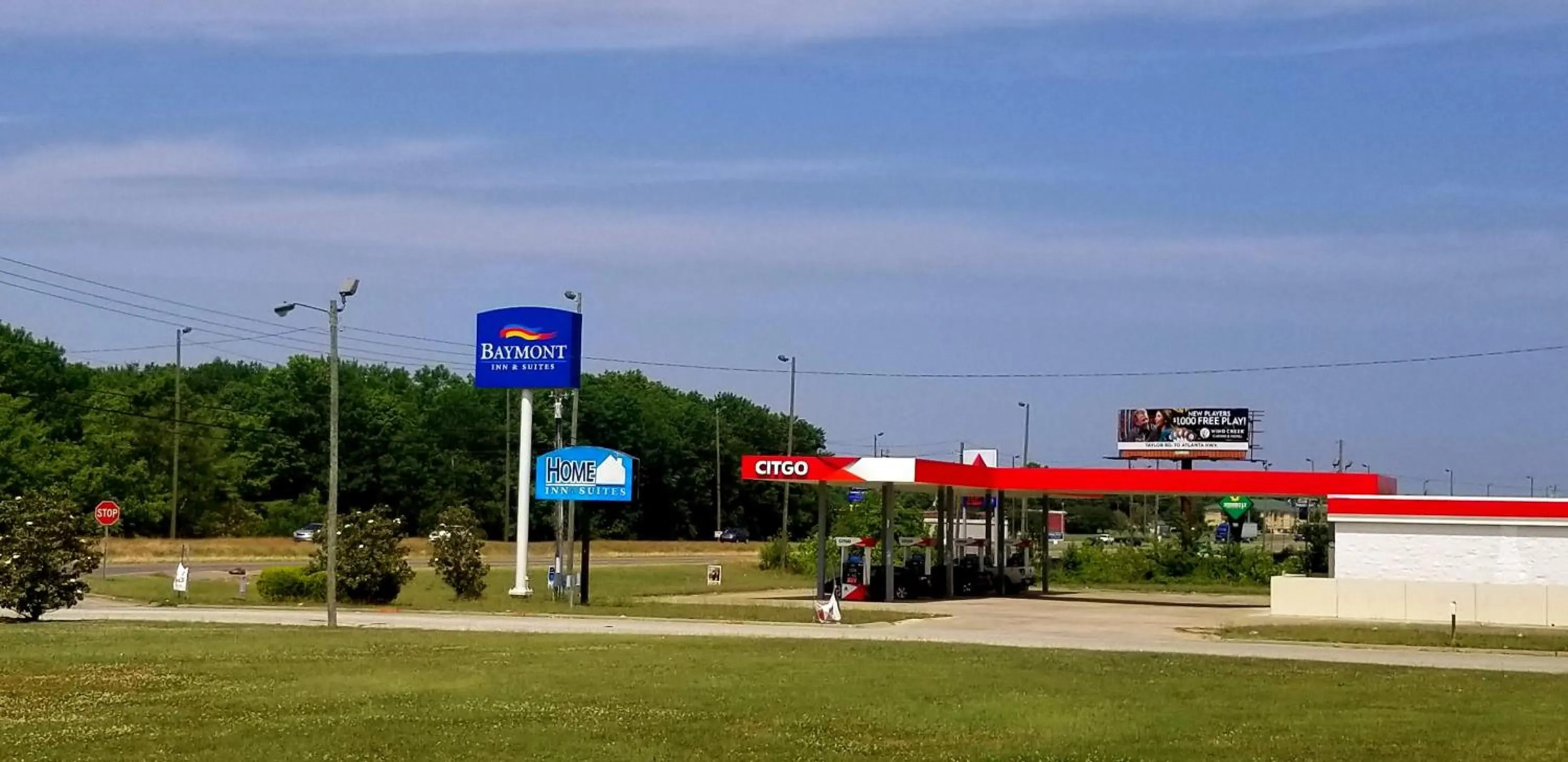 Property building in Home Inn & Suites