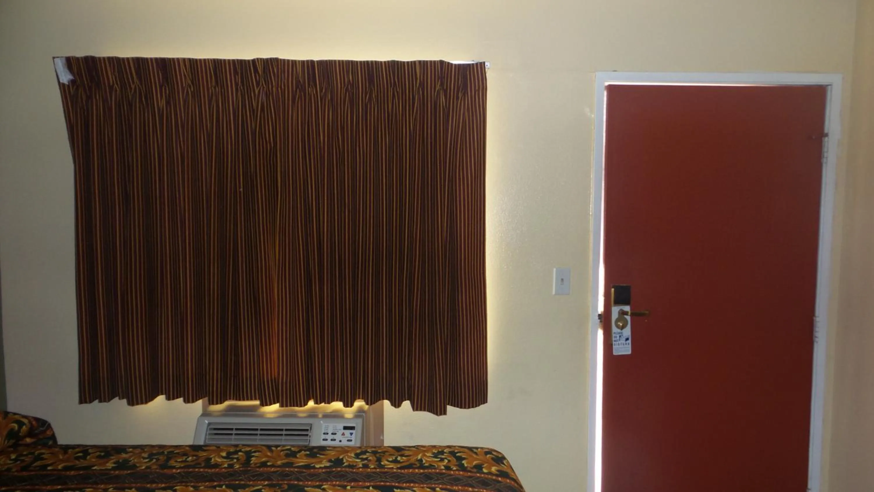 Decorative detail in Budget Inn Motel