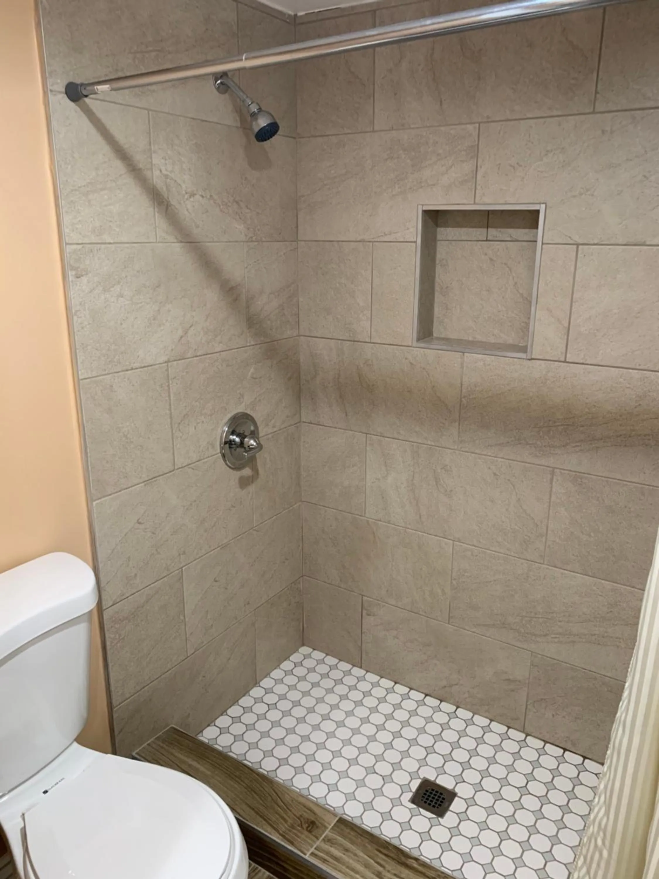 Bathroom in Budget Inn Motel