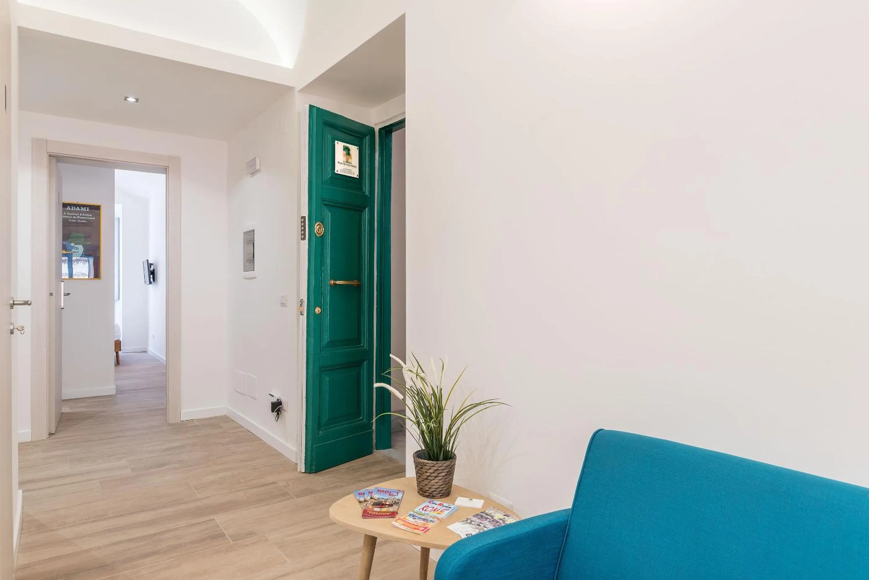 Property logo or sign in Roma Station House