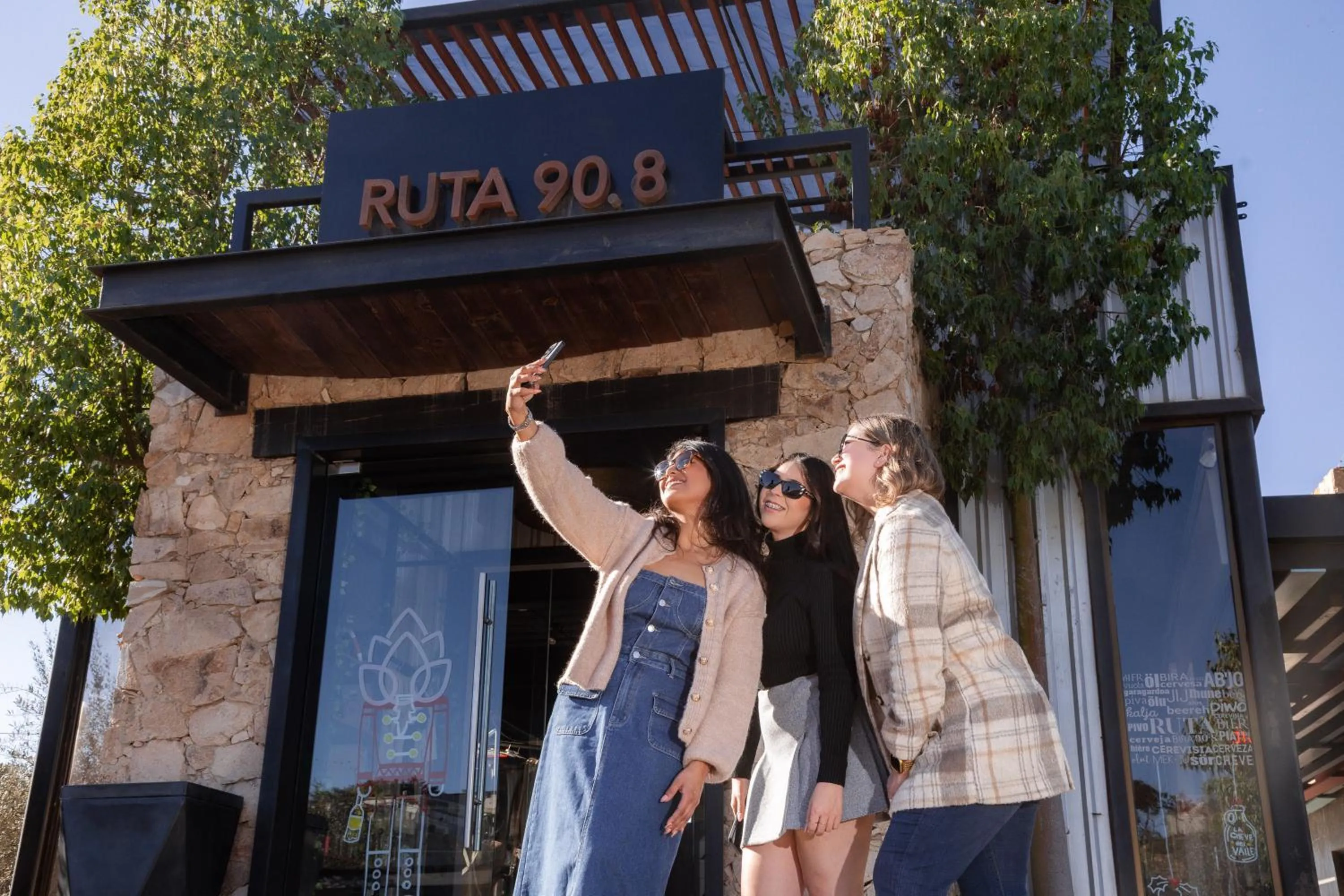 Lounge or bar in Maglen Resort