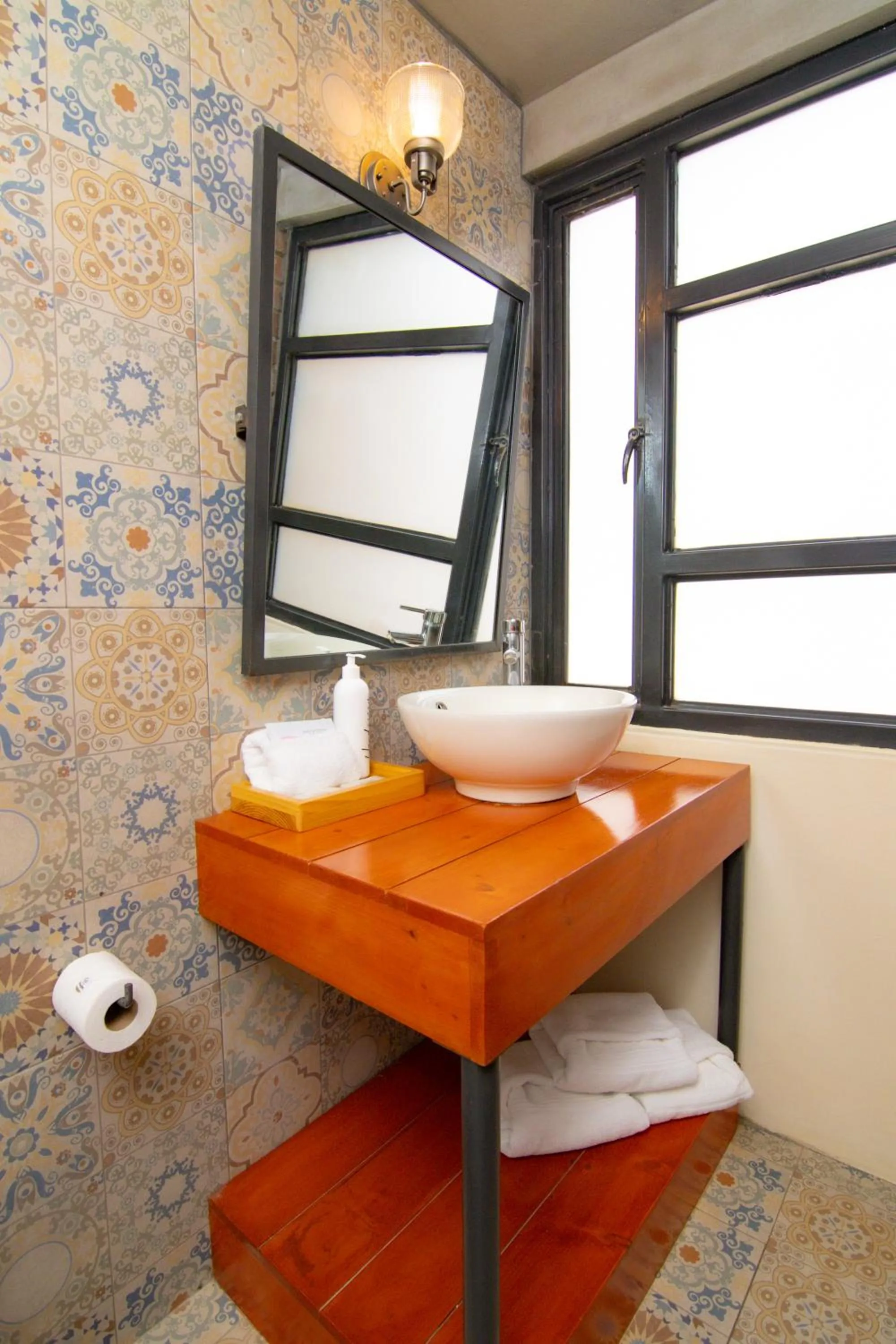 Bathroom, Bed in Maglen Resort