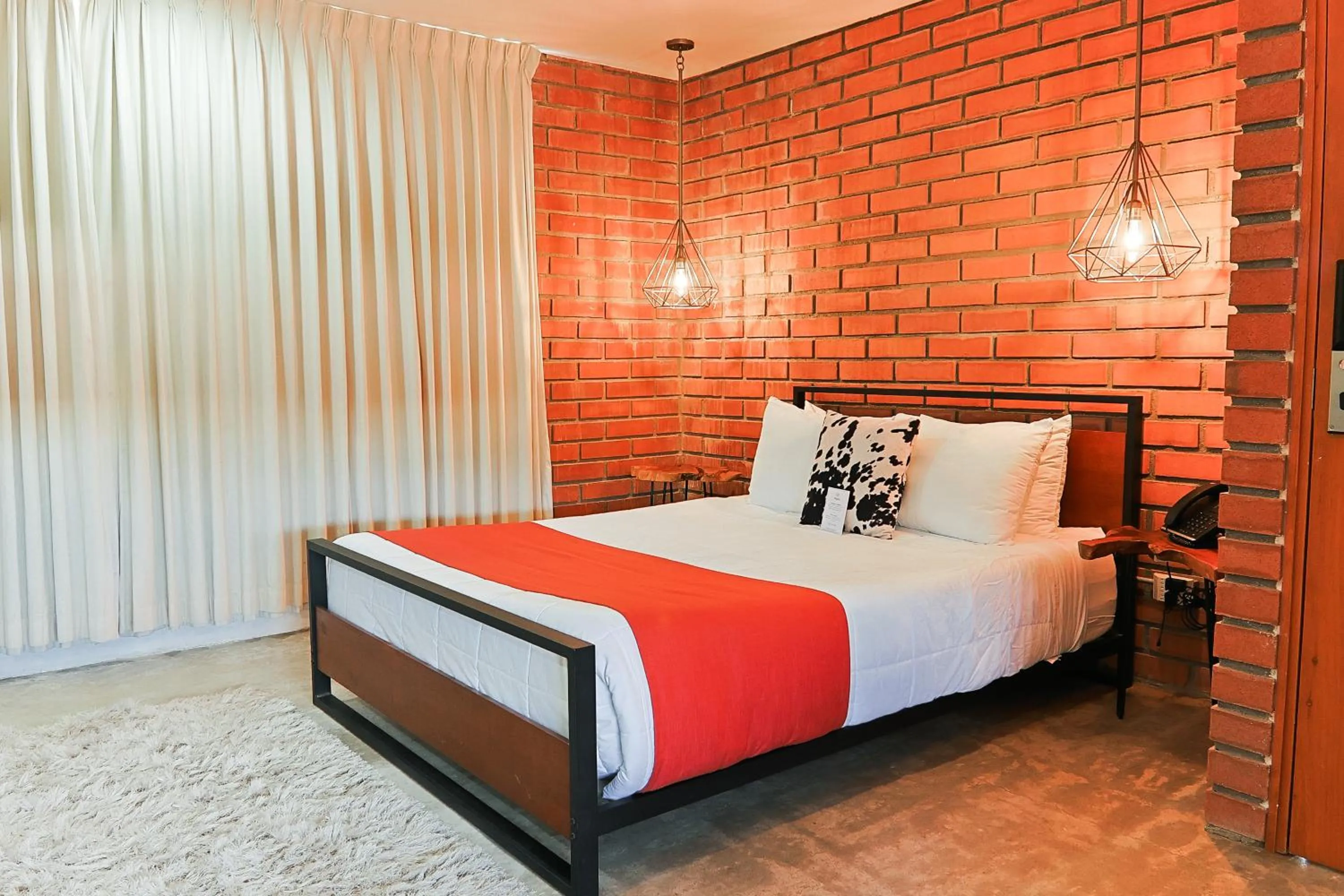 Facade/entrance, Bed in Maglen Resort