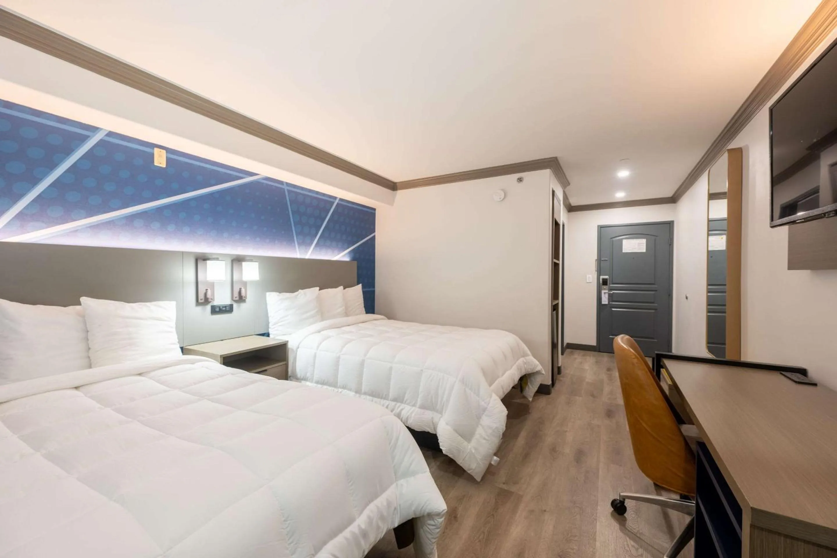 Bedroom, Bed in Torrance Inn LAX Airport Area