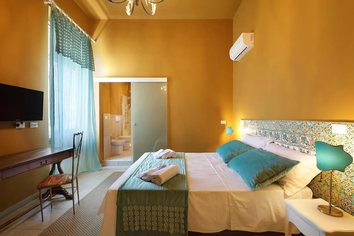 Bed in Sikuli e Sikani