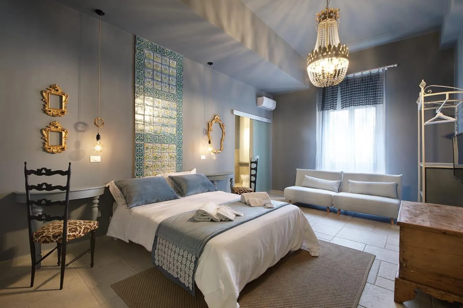 Bed in Sikuli e Sikani