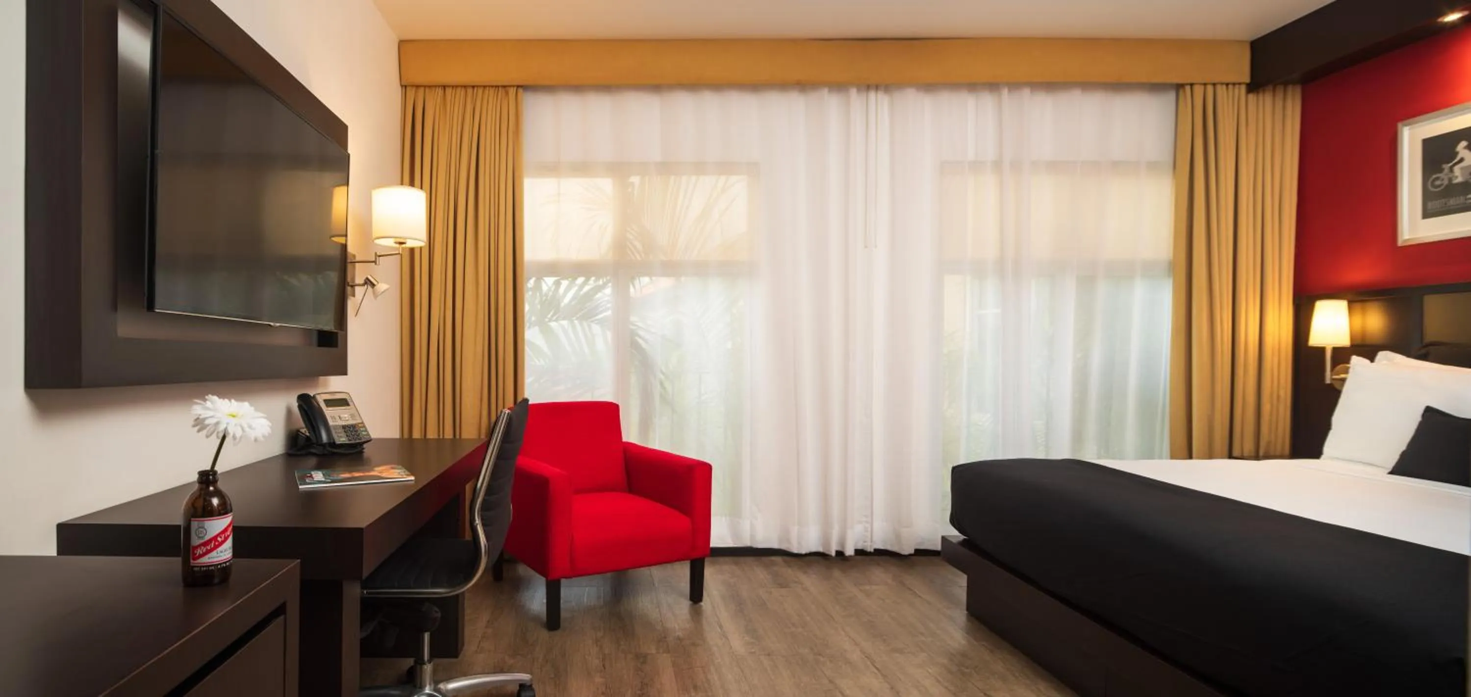 Bed in S Hotel Kingston