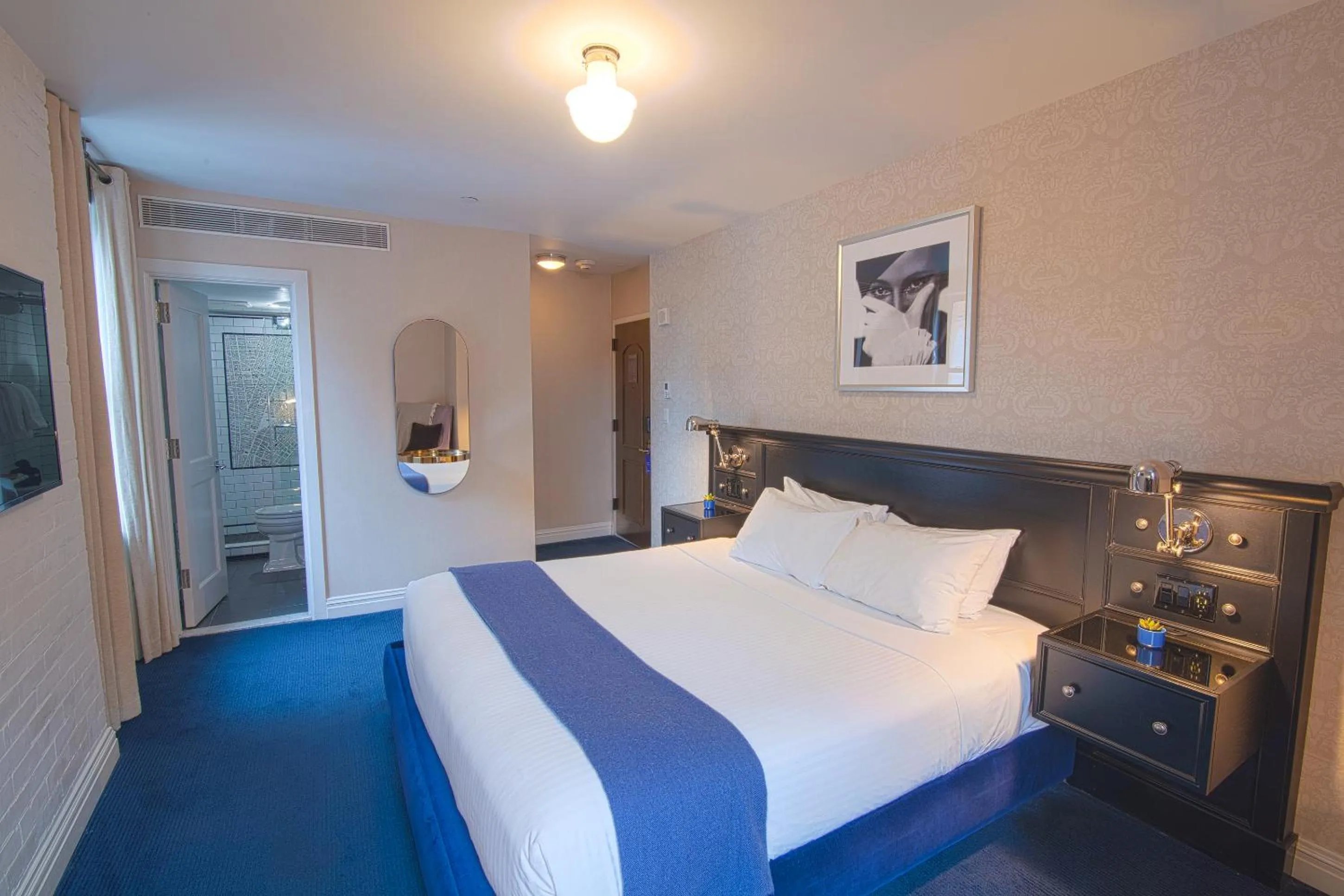 Bed in The Frederick Hotel Tribeca