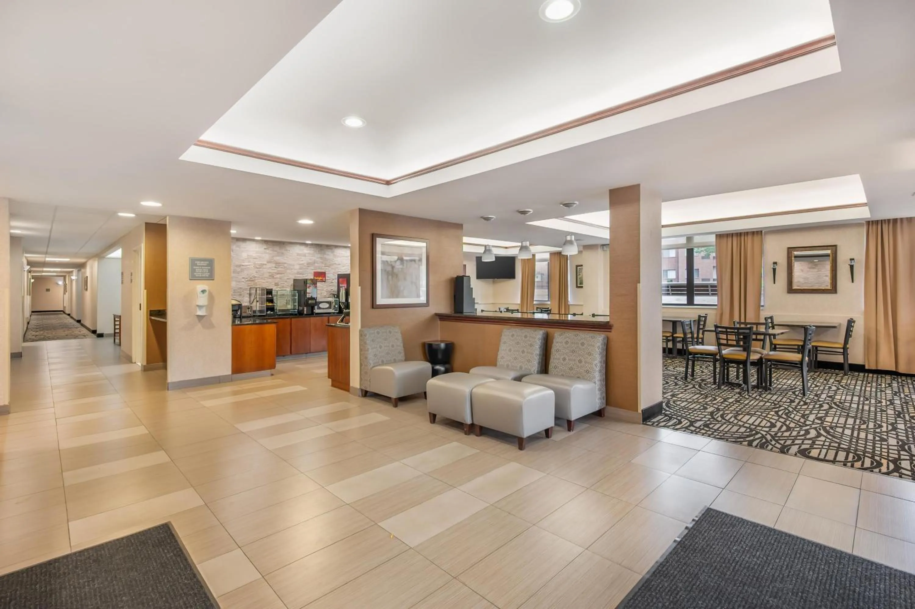 Lobby or reception in Best Western Plus Boulder Louisville