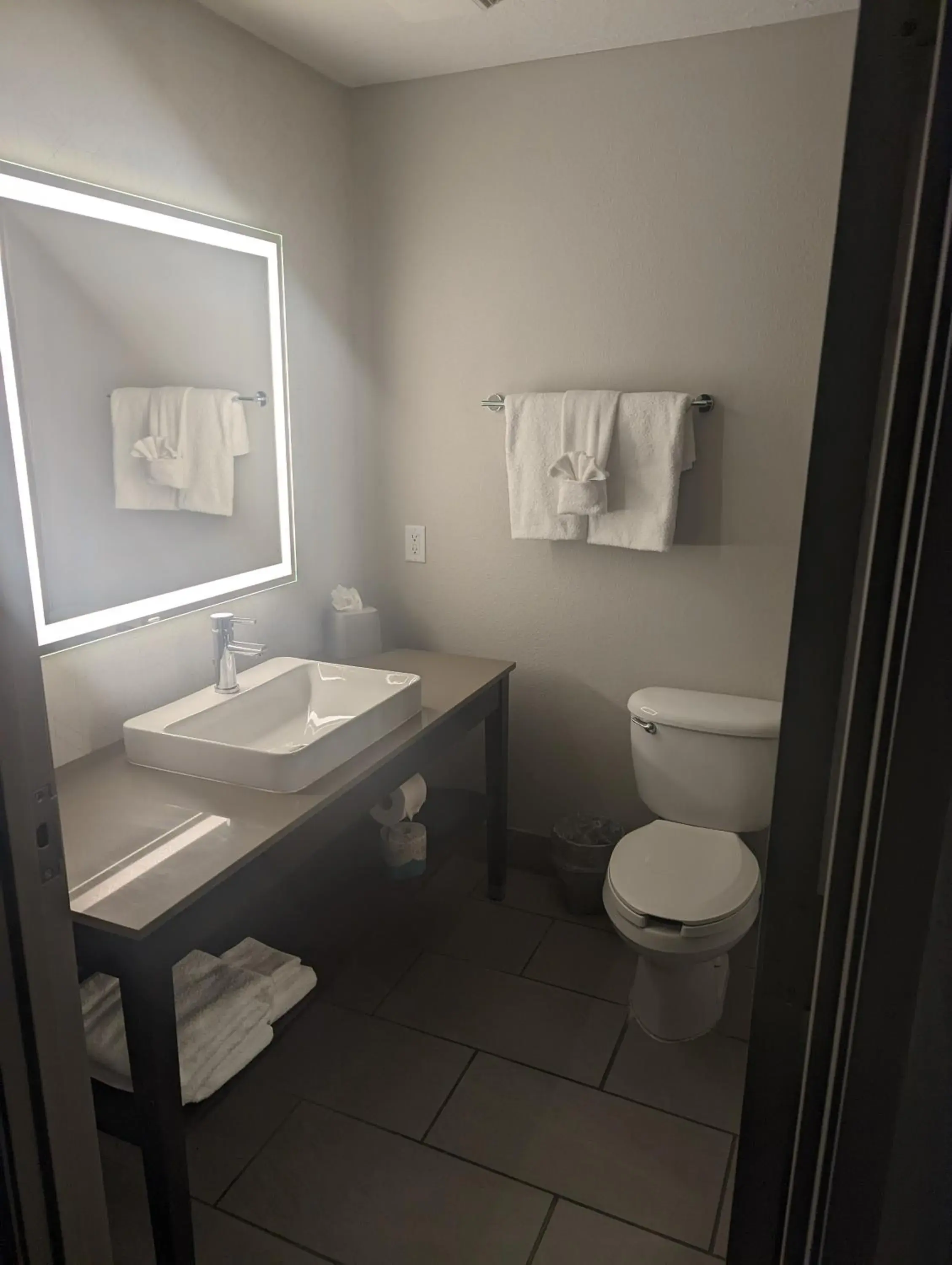 Suite with Two Queen Beds and Mobility Accessible Tub in Holiday Inn Express & Suites Salt Lake City N - Bountiful by IHG Suite with Two Queen Beds and Mobility Accessible Tub in Holiday Inn Express & Suites Salt Lake City N - Bountiful by IHG