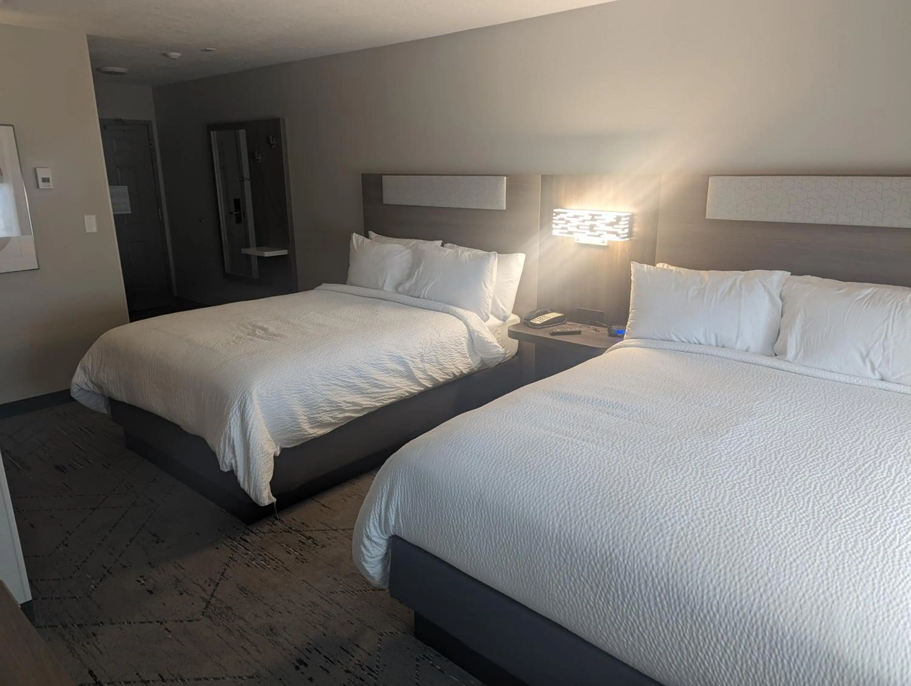 Bed in Holiday Inn Express & Suites Salt Lake City N - Bountiful by IHG