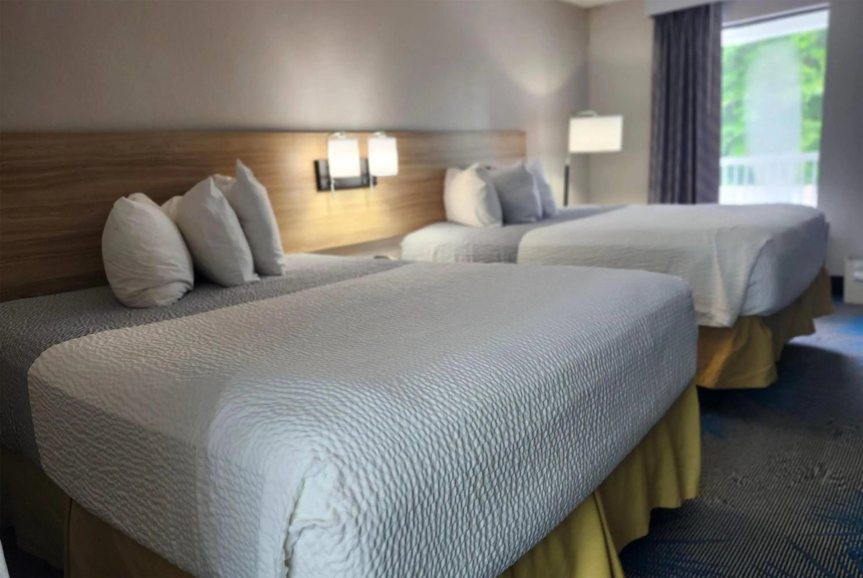 Photo of the whole room, Bed in Days Inn by Wyndham Ocean Springs