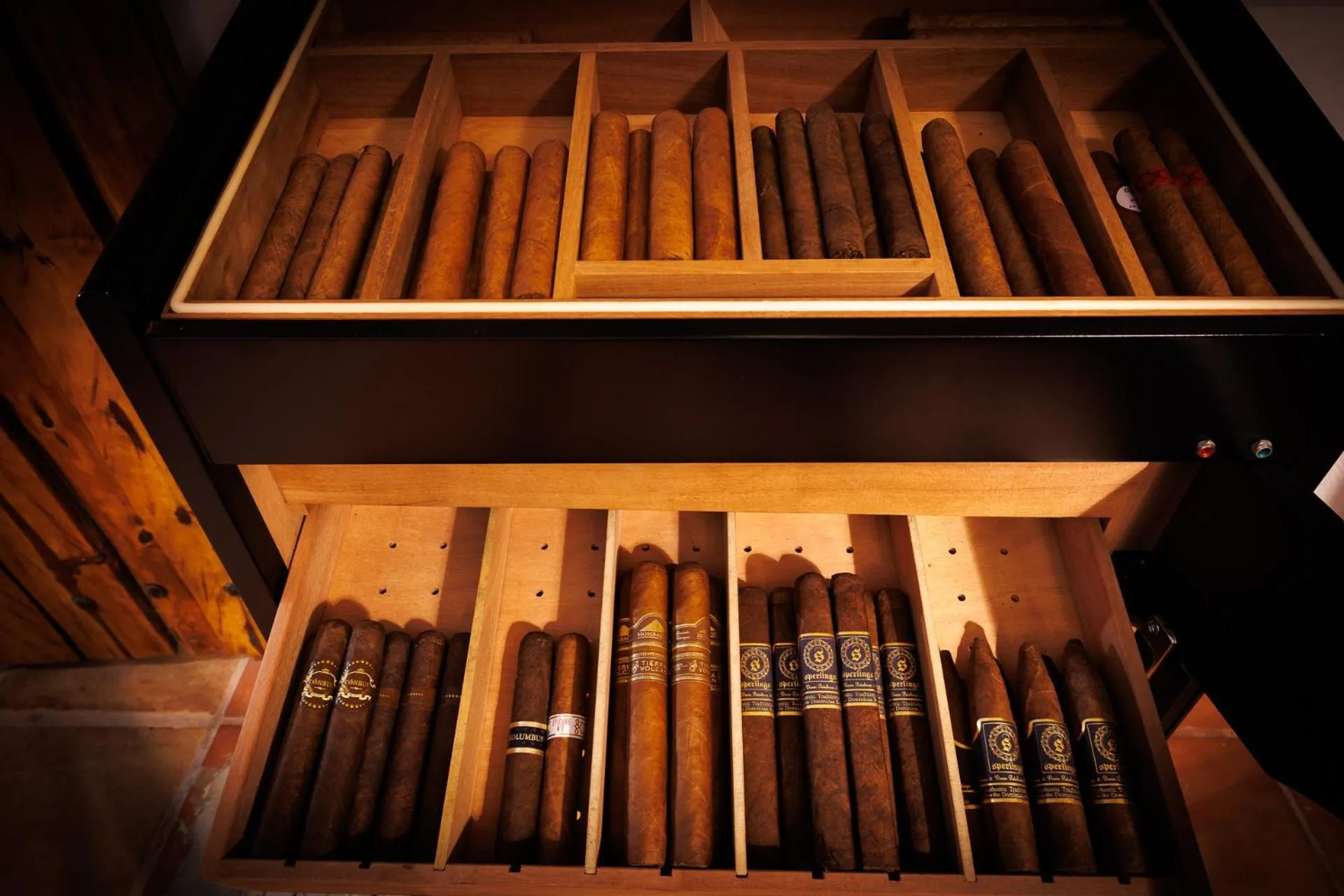 Communal lounge/ TV room in Hotel Puntagrande