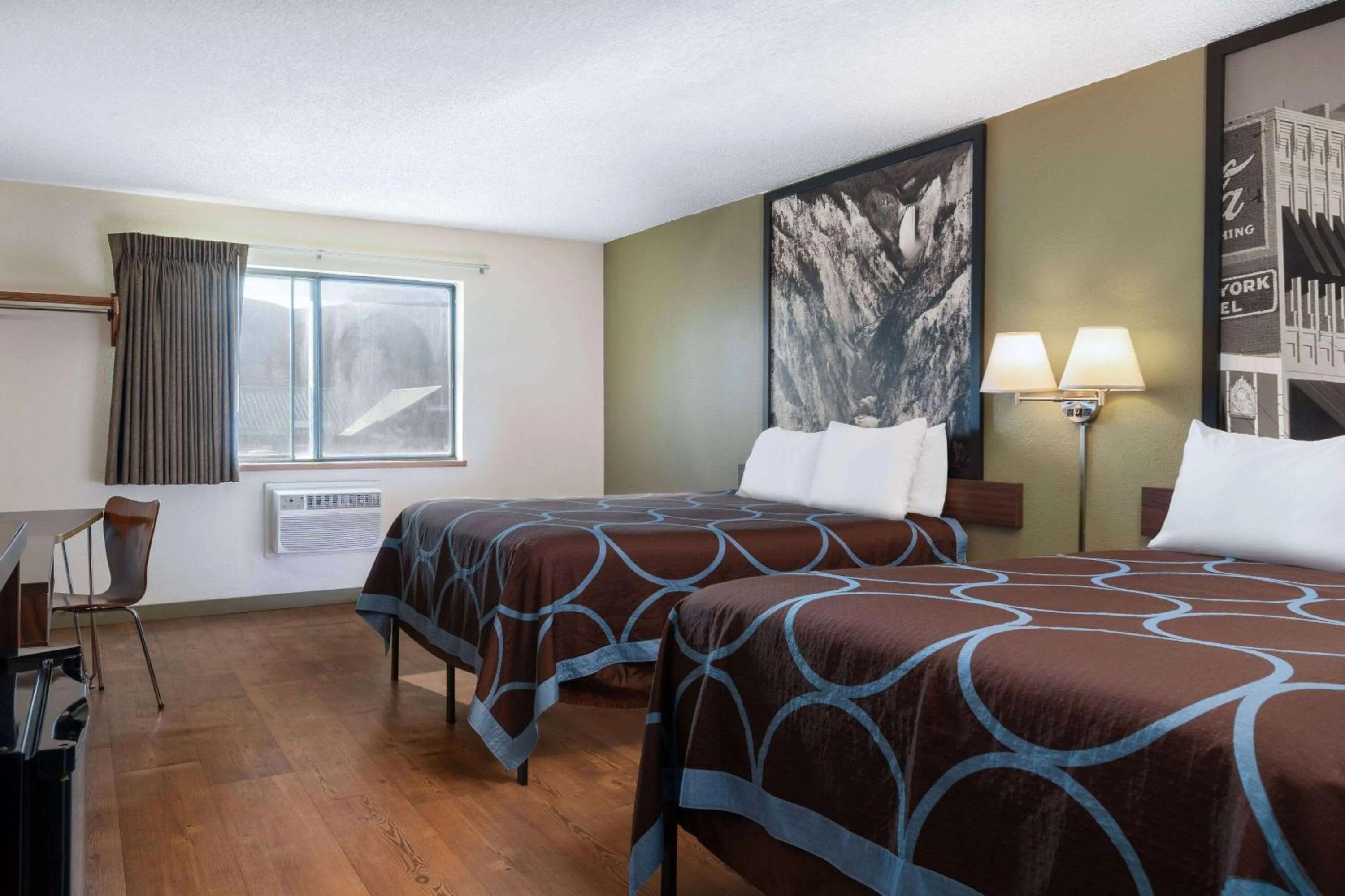 Bed in Super 8 by Wyndham Livingston Yellowstone