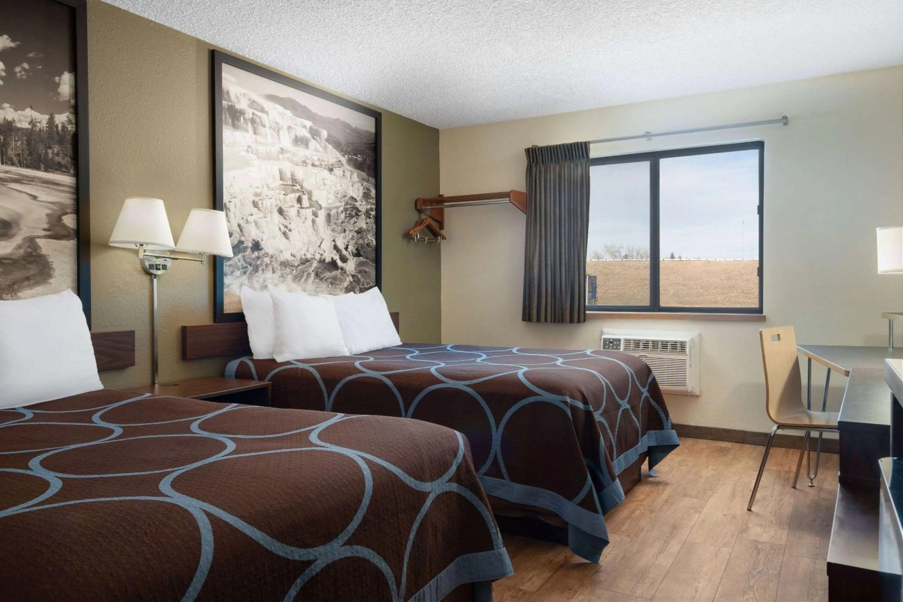 Photo of the whole room, Bed in Super 8 by Wyndham Livingston Yellowstone