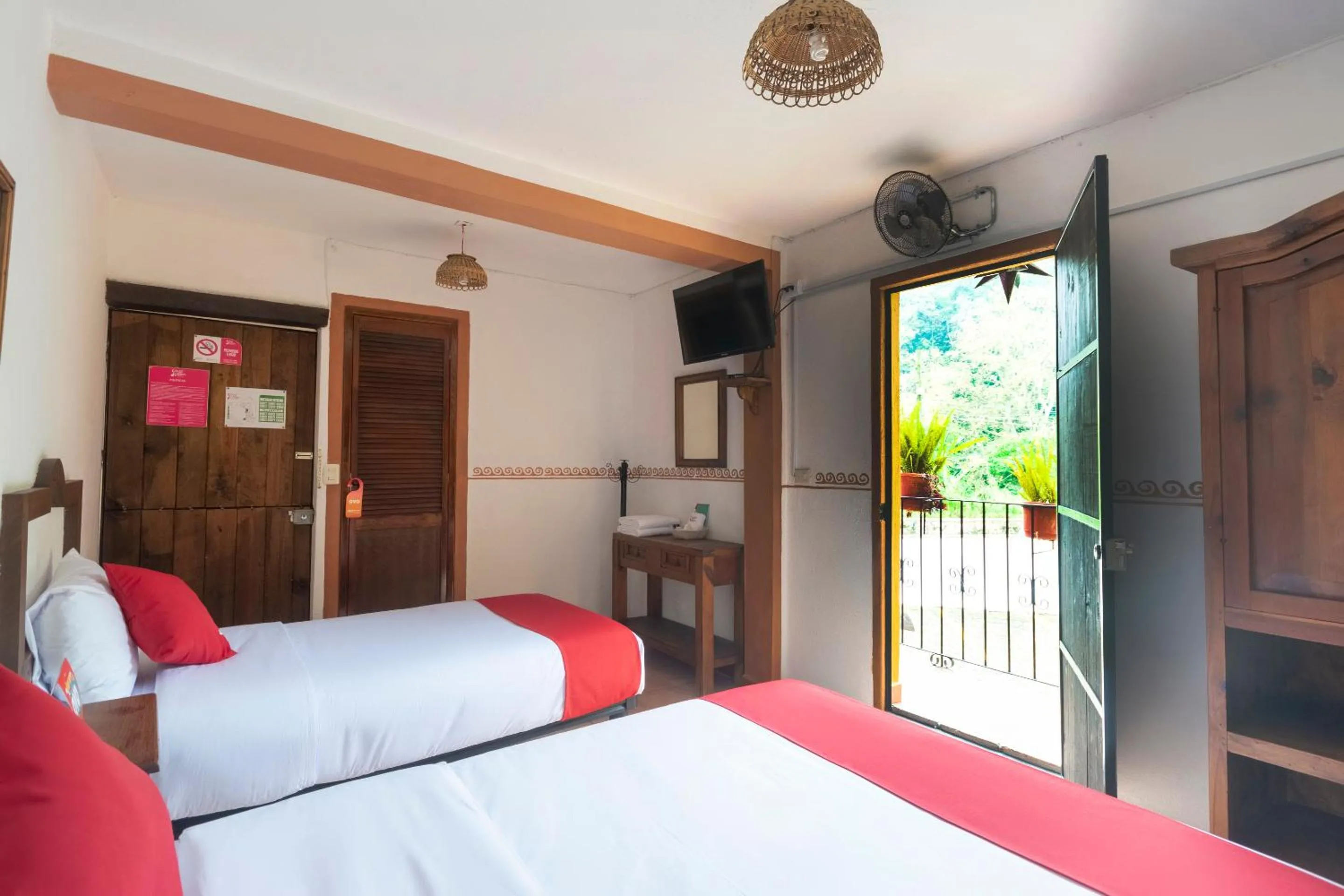 Bedroom, Bed in Hotel Coyopolan