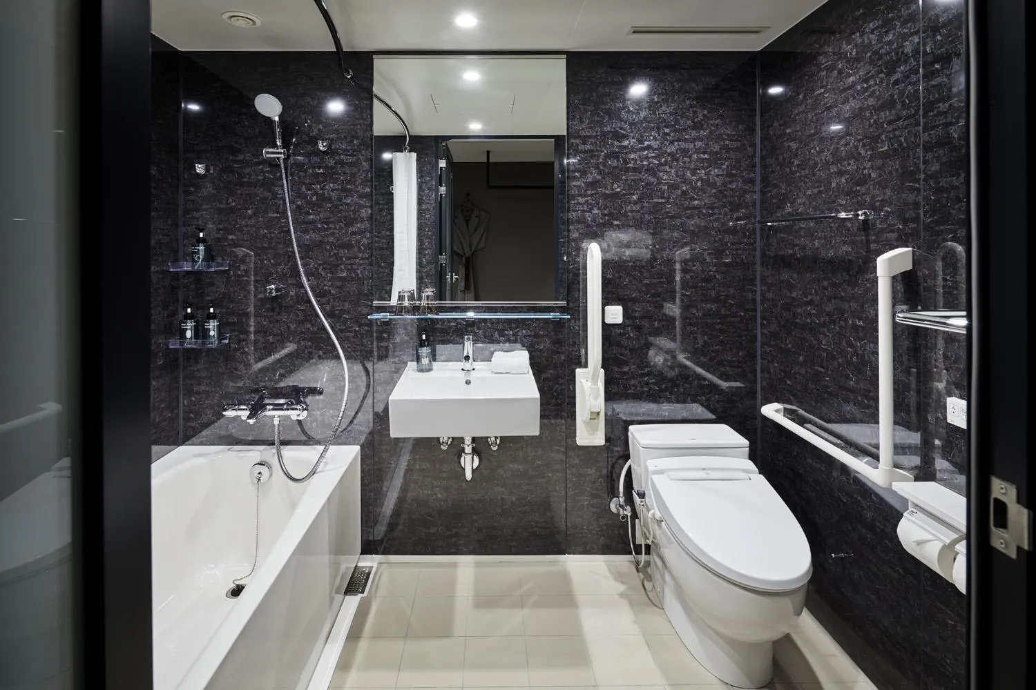 Shower in NOHGA HOTEL UENO TOKYO