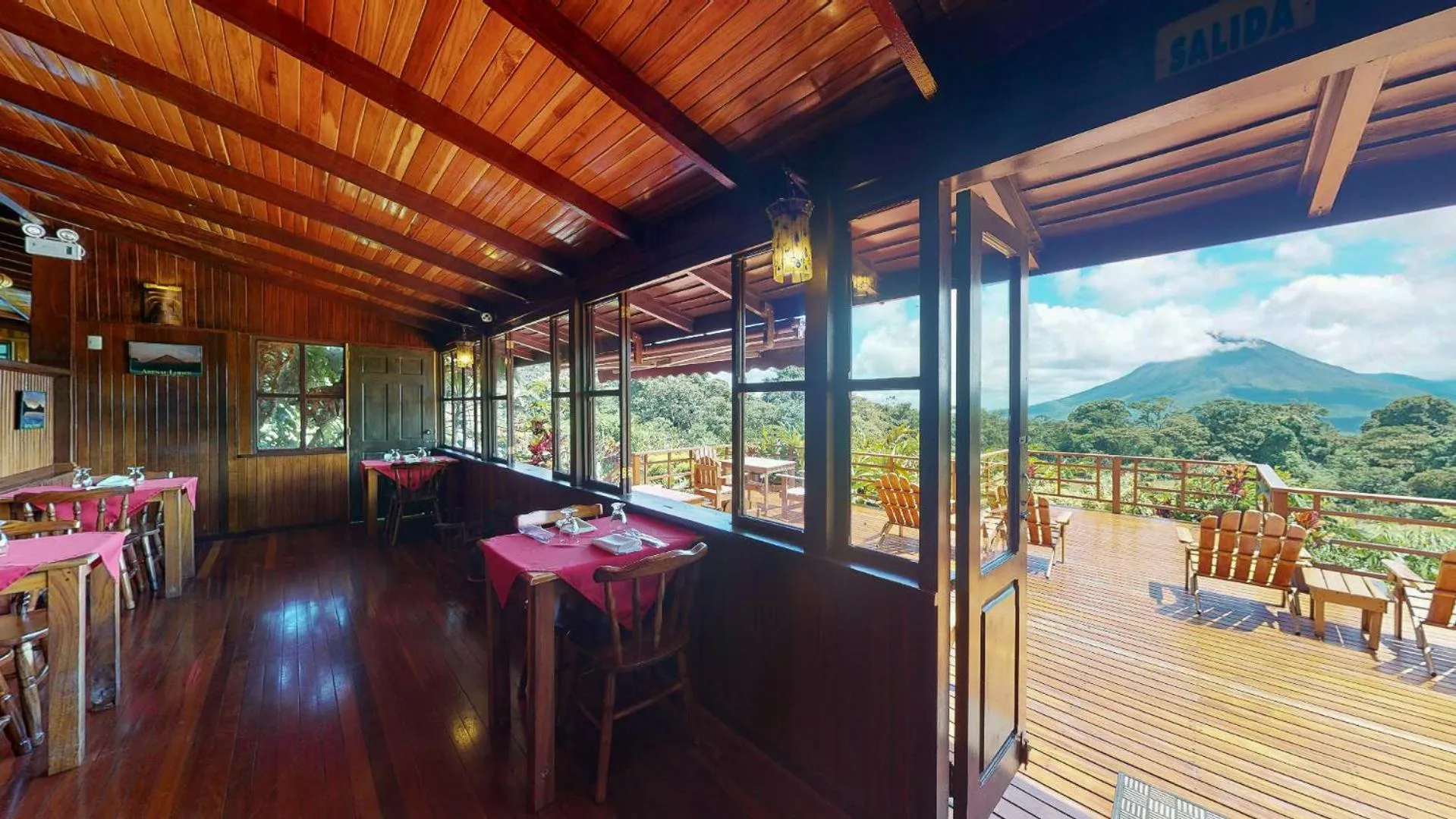 Restaurant/places to eat in Hotel Arenal Lodge