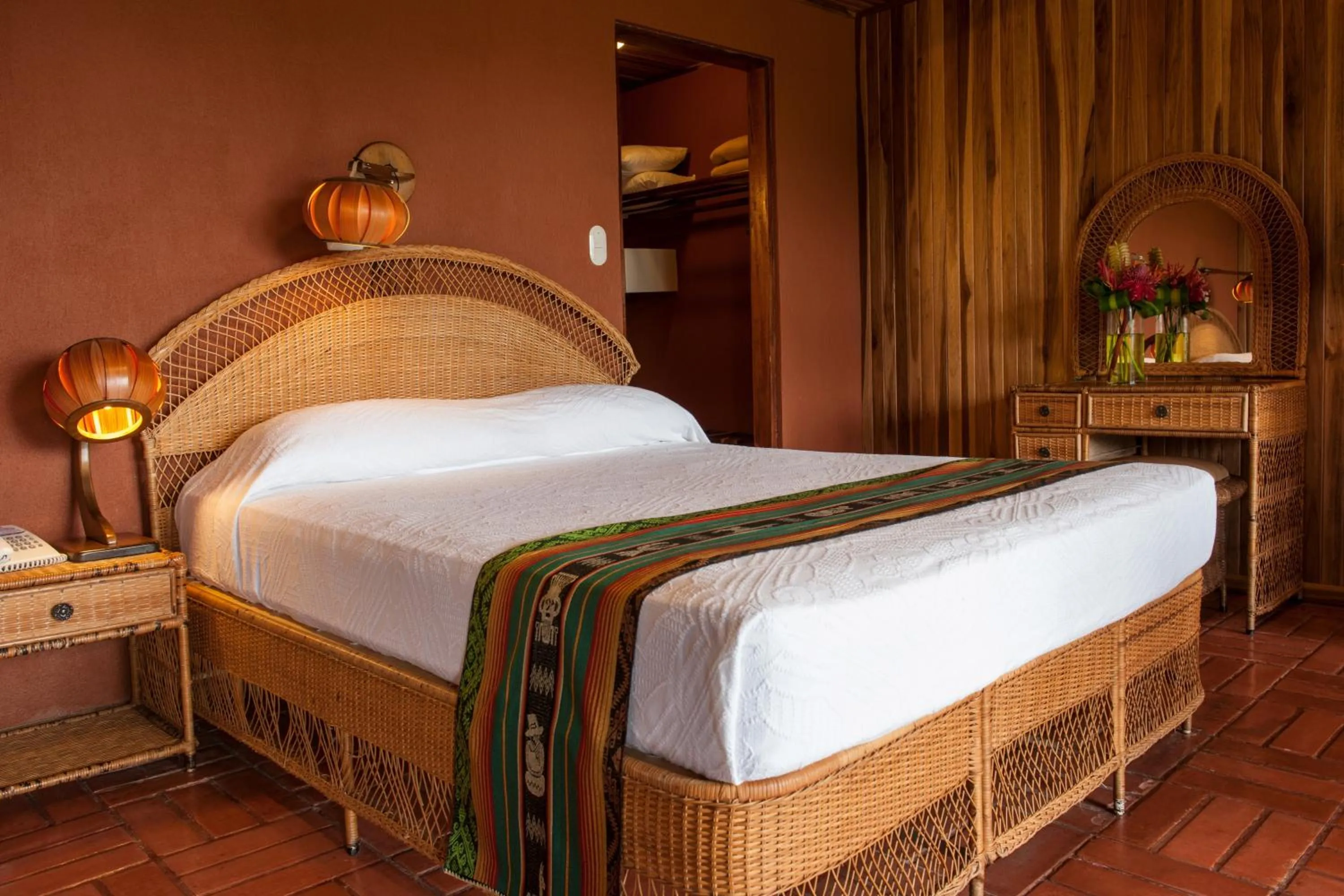 Bedroom, Bed in Hotel Arenal Lodge