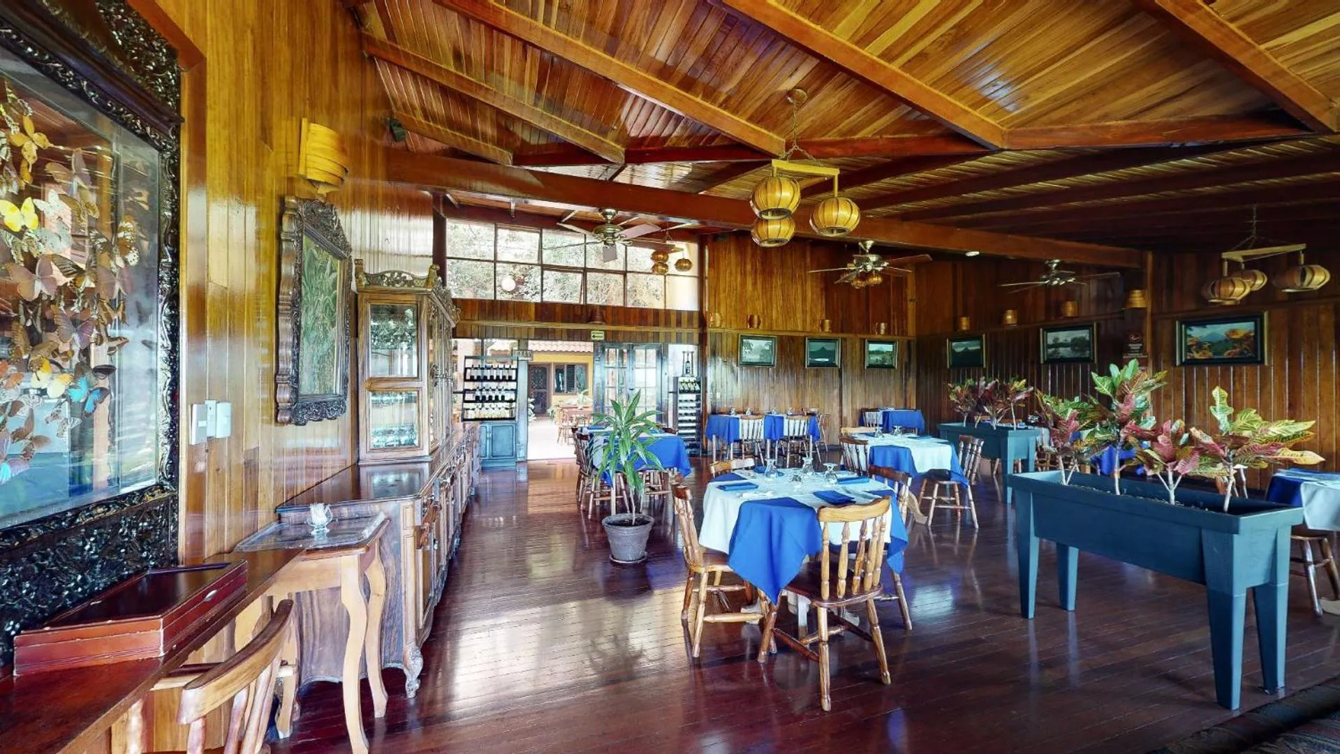 Restaurant/places to eat in Hotel Arenal Lodge