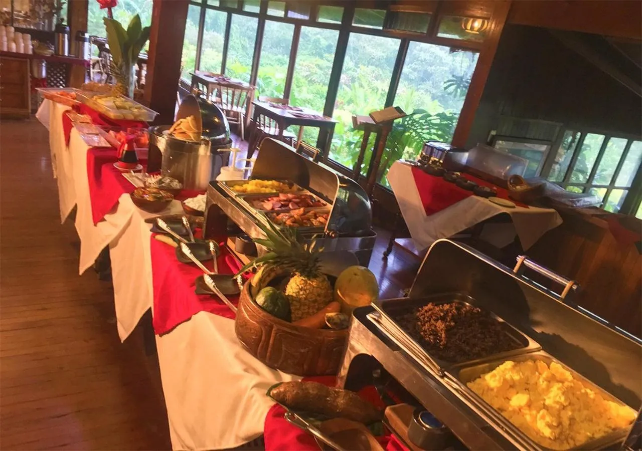 Breakfast in Hotel Arenal Lodge