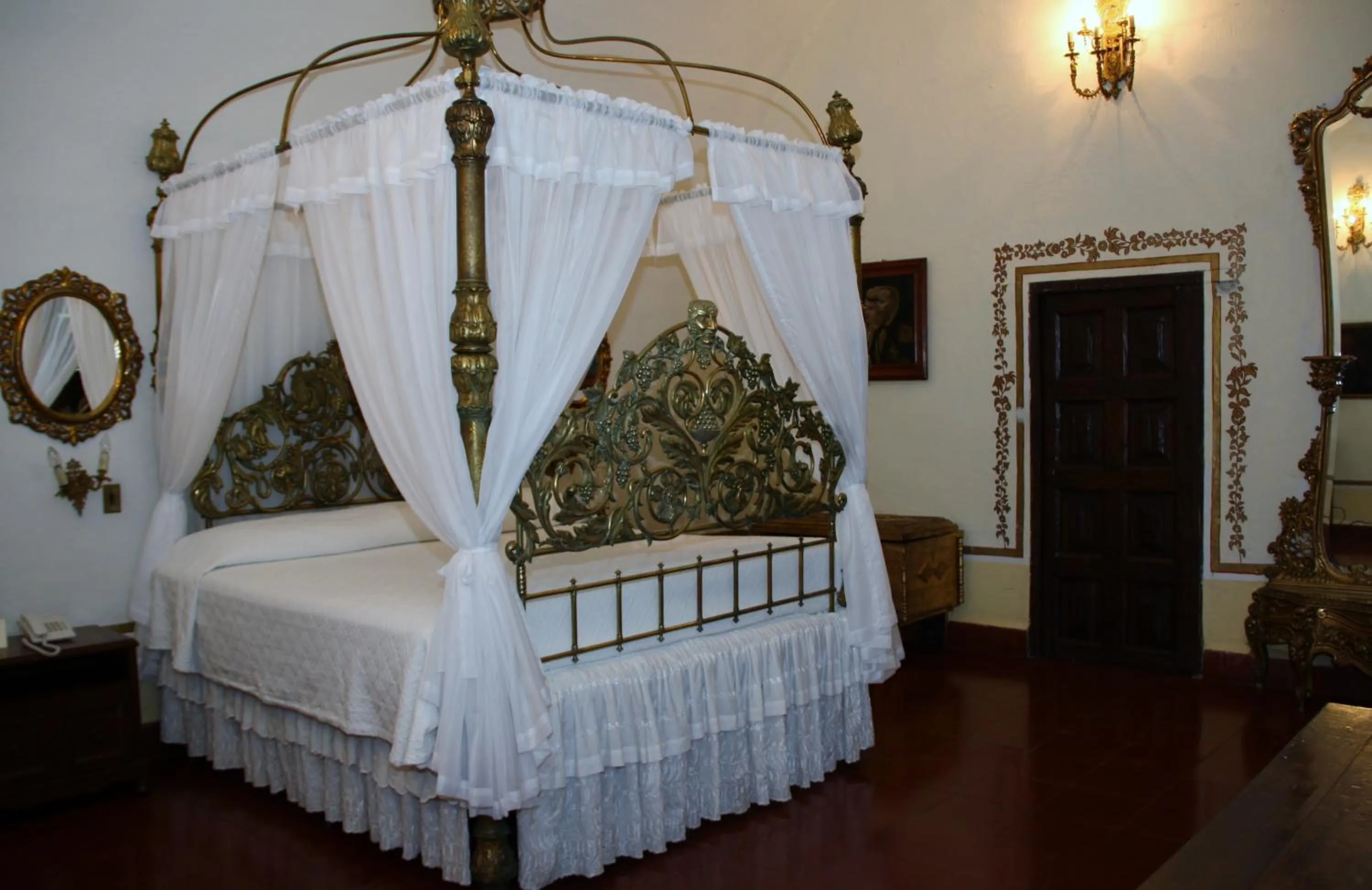 Bed in Hotel Hacienda Vista Hermosa