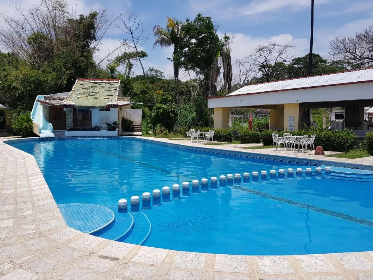 Swimming pool in Hotel Villas Kin Ha